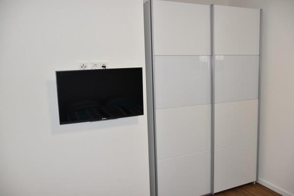 Two-Bedroom Apartment with Bathroom photo 3