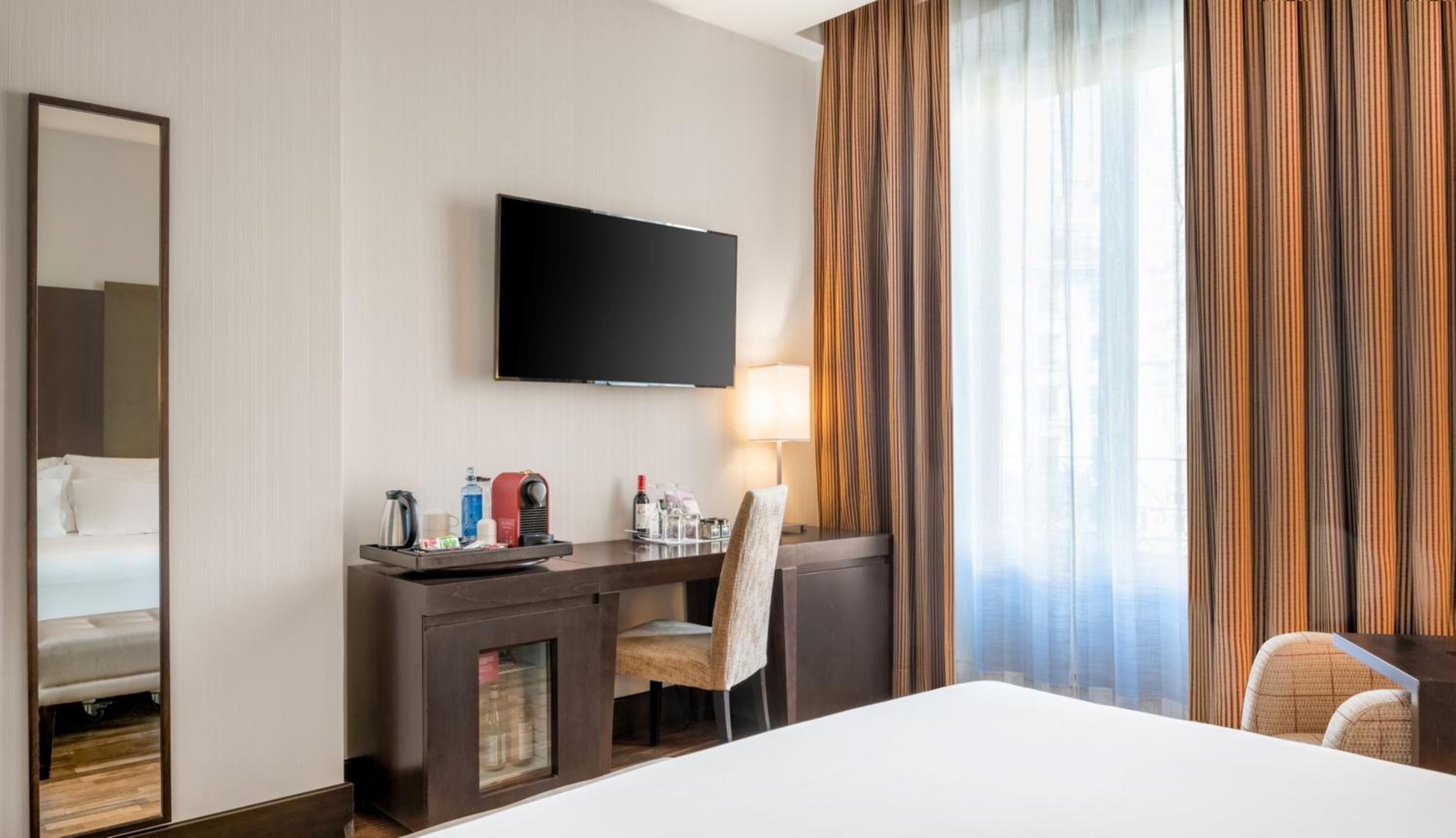 Superior Double or Twin Room - Photo 6