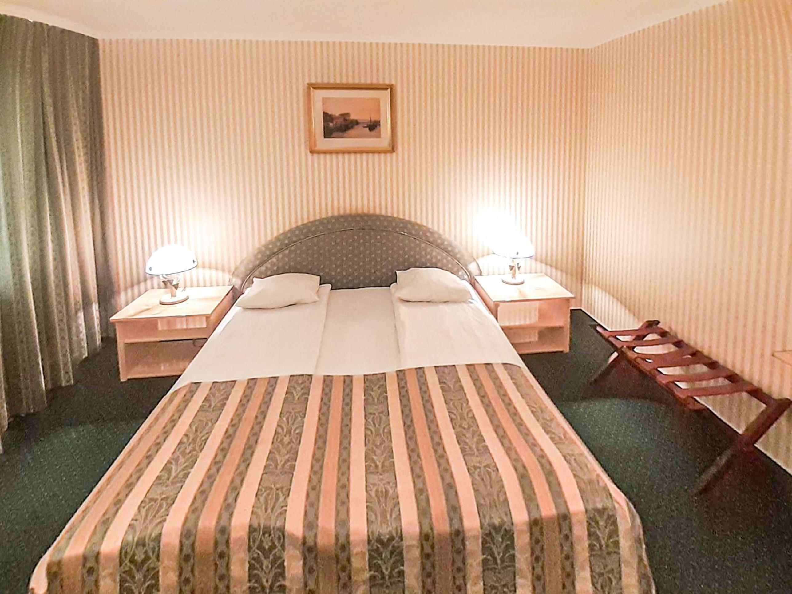 Large Double or Twin Room photo 2