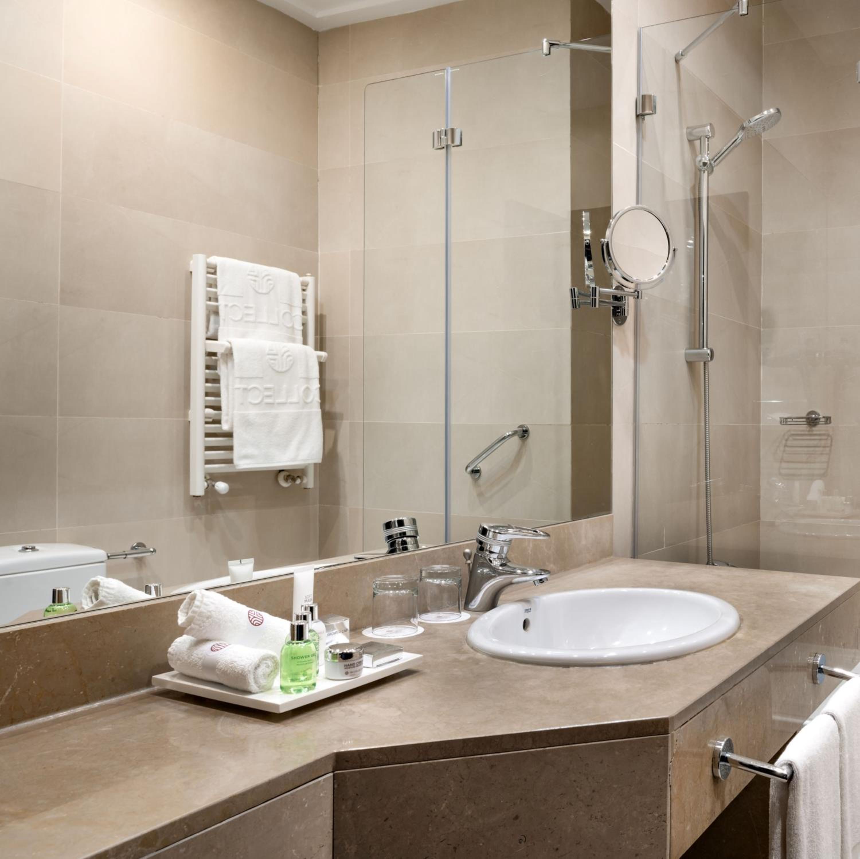 Superior Double or Twin Room XL - Photo 6