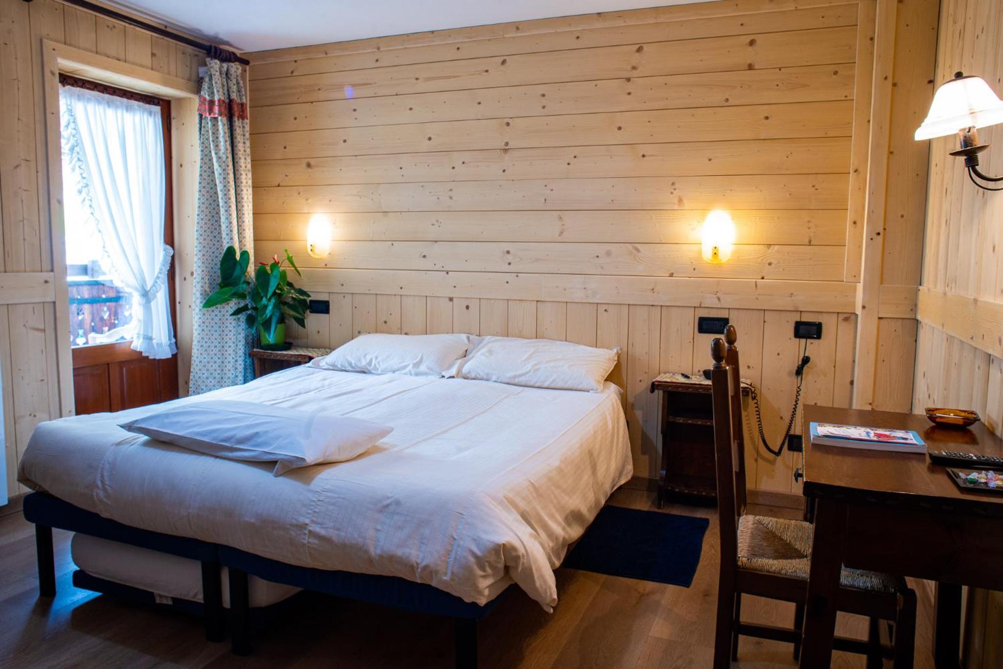 Double Room - Photo 5