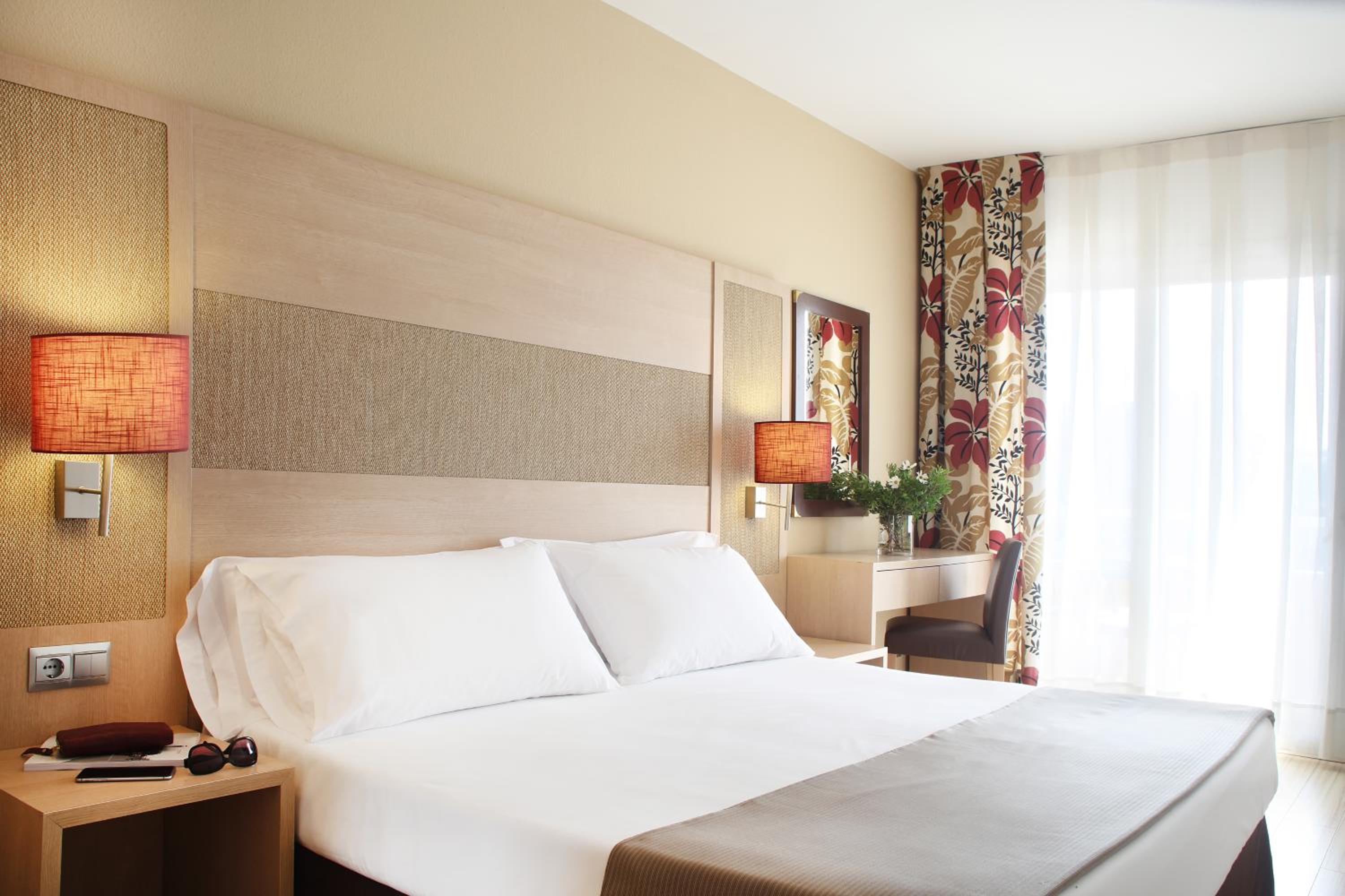 Double or Twin Room - Photo 2