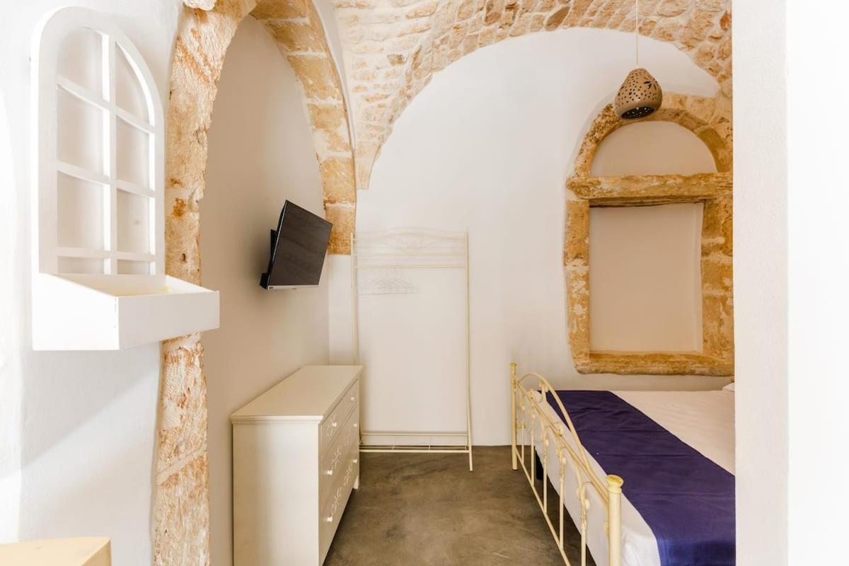 Double Room with Private Bathroom - Photo 8