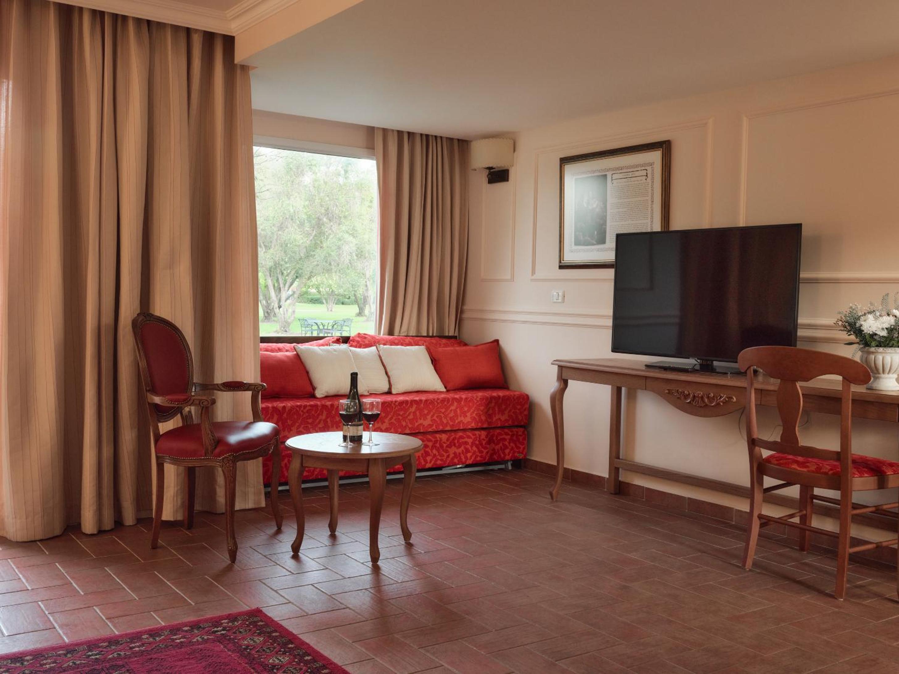 Junior Suite - Photo 12