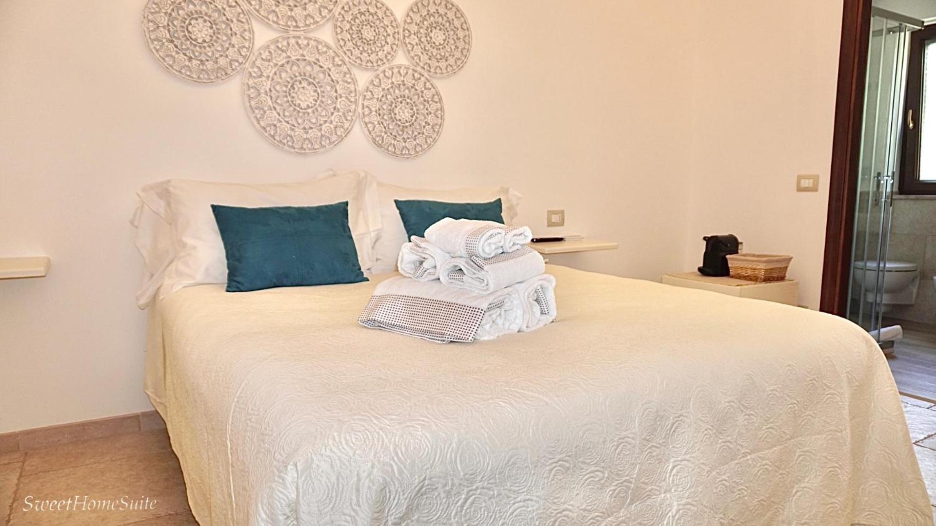 Deluxe Room - Photo 2