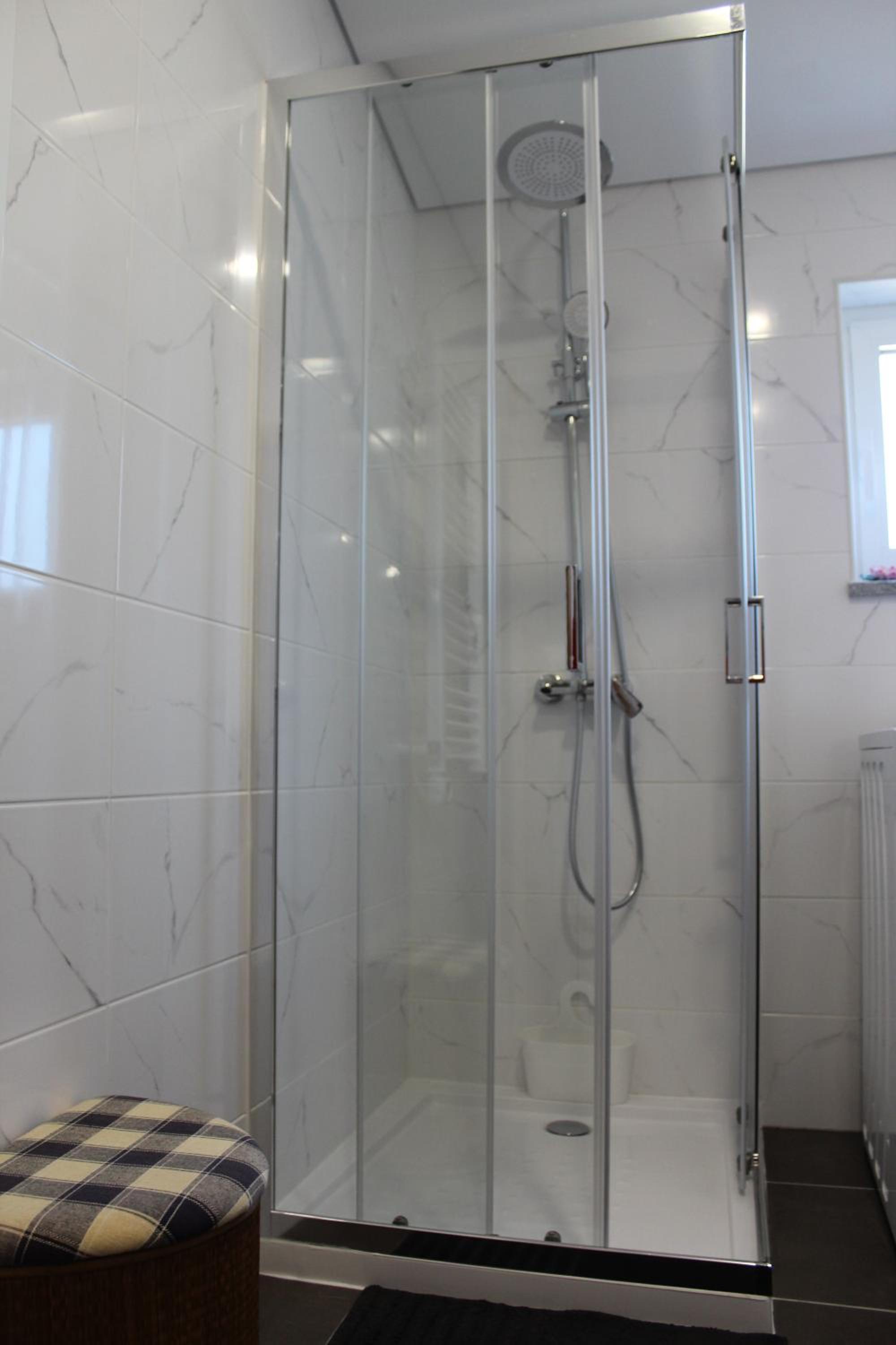 Two-Bedroom House - Photo 12