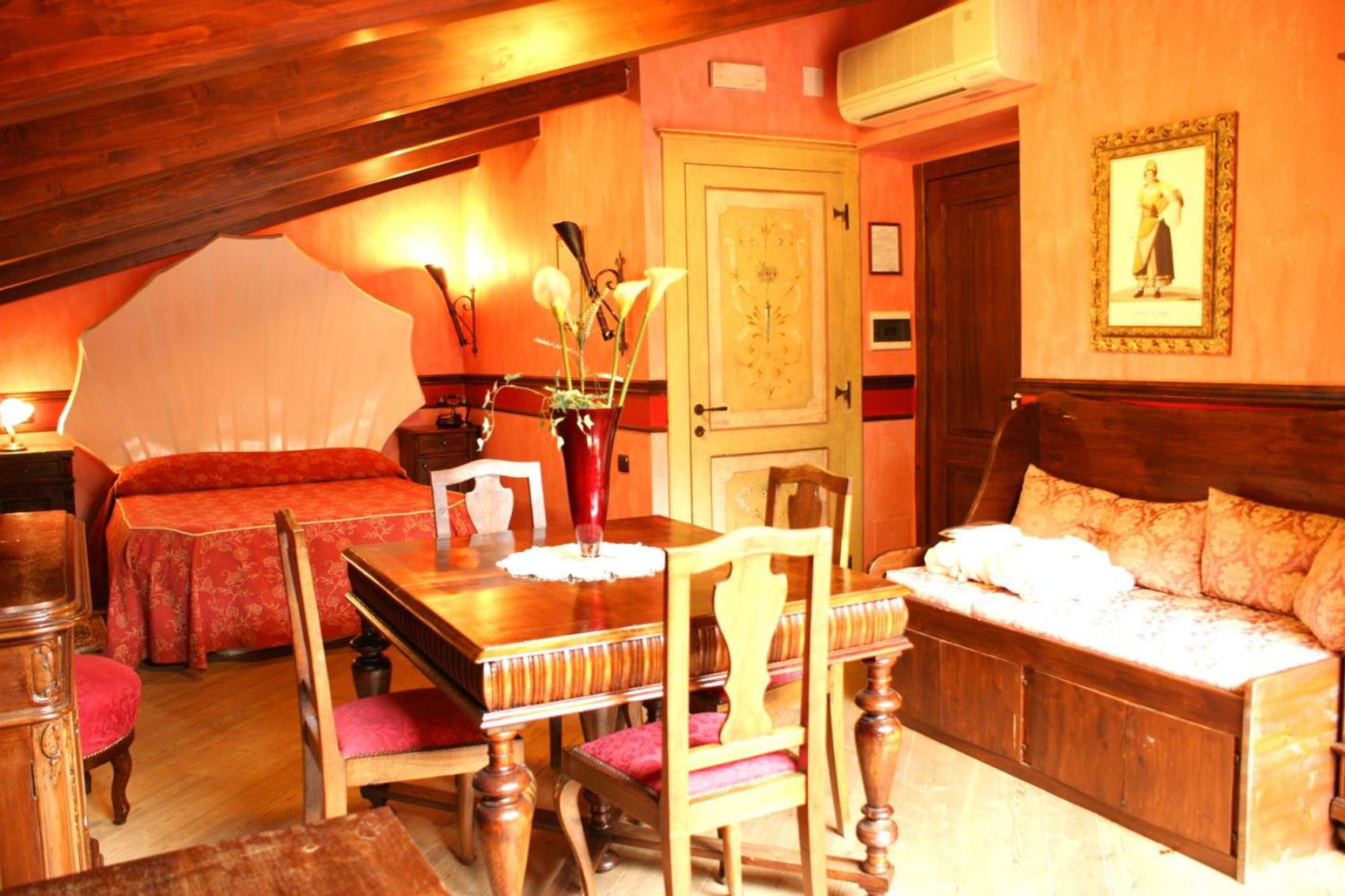 Mansard Junior Suite photo 1