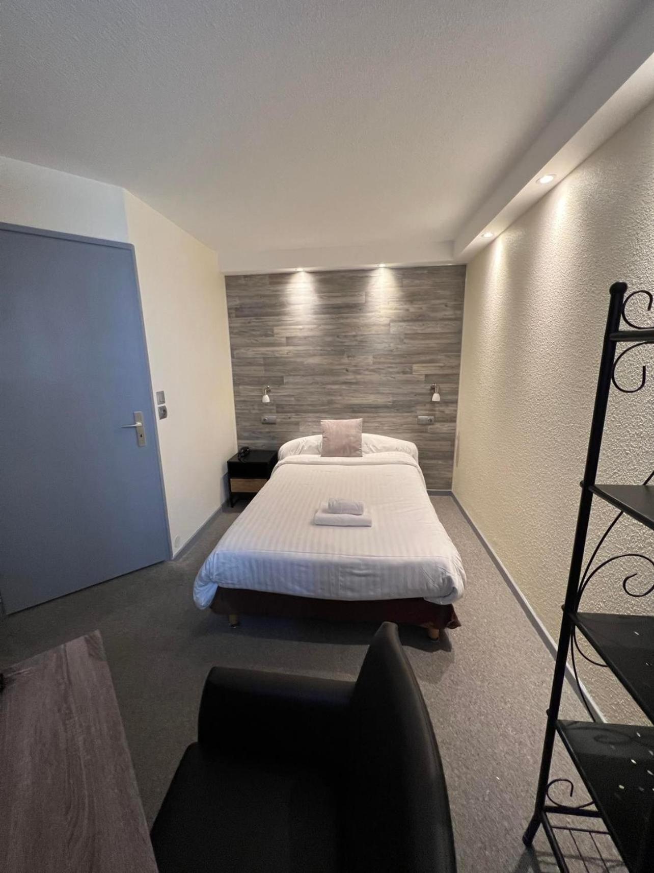 Budget Single Room photo 2