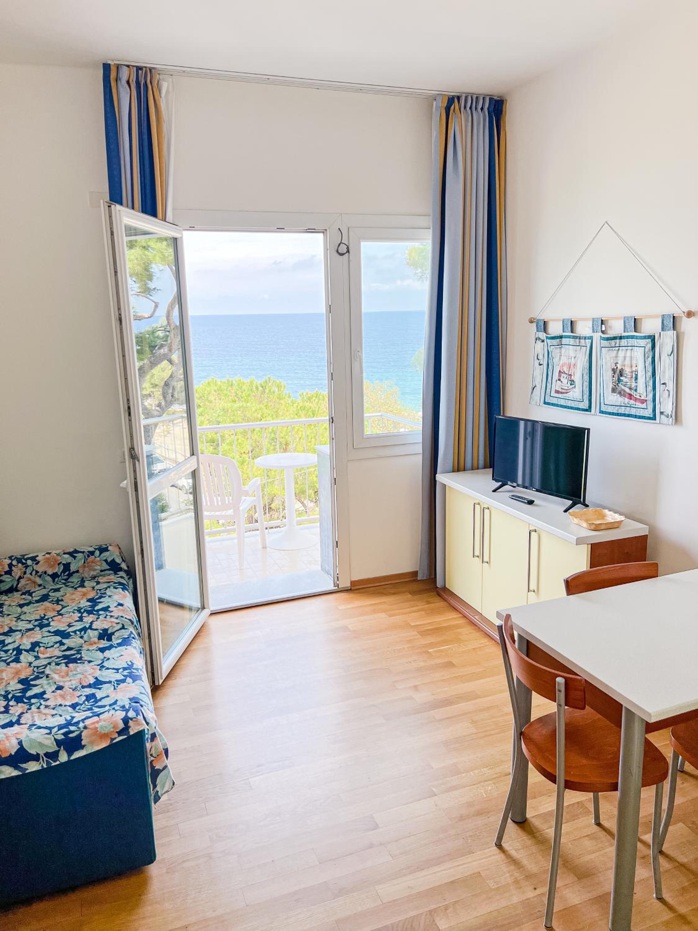 One-Bedroom Apartment (4 Adults) photo 1