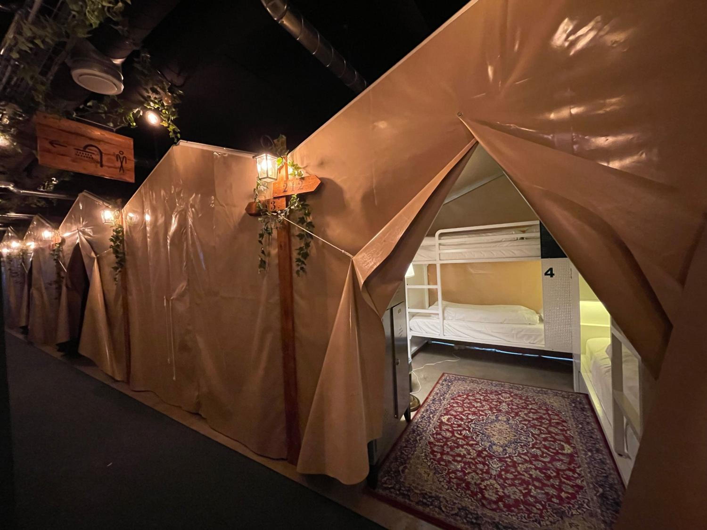 Private 4-Bed Tent - Photo 1