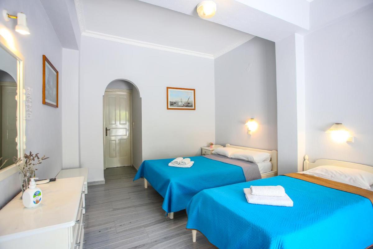 Economy Triple Room - Lower Floor photo 3