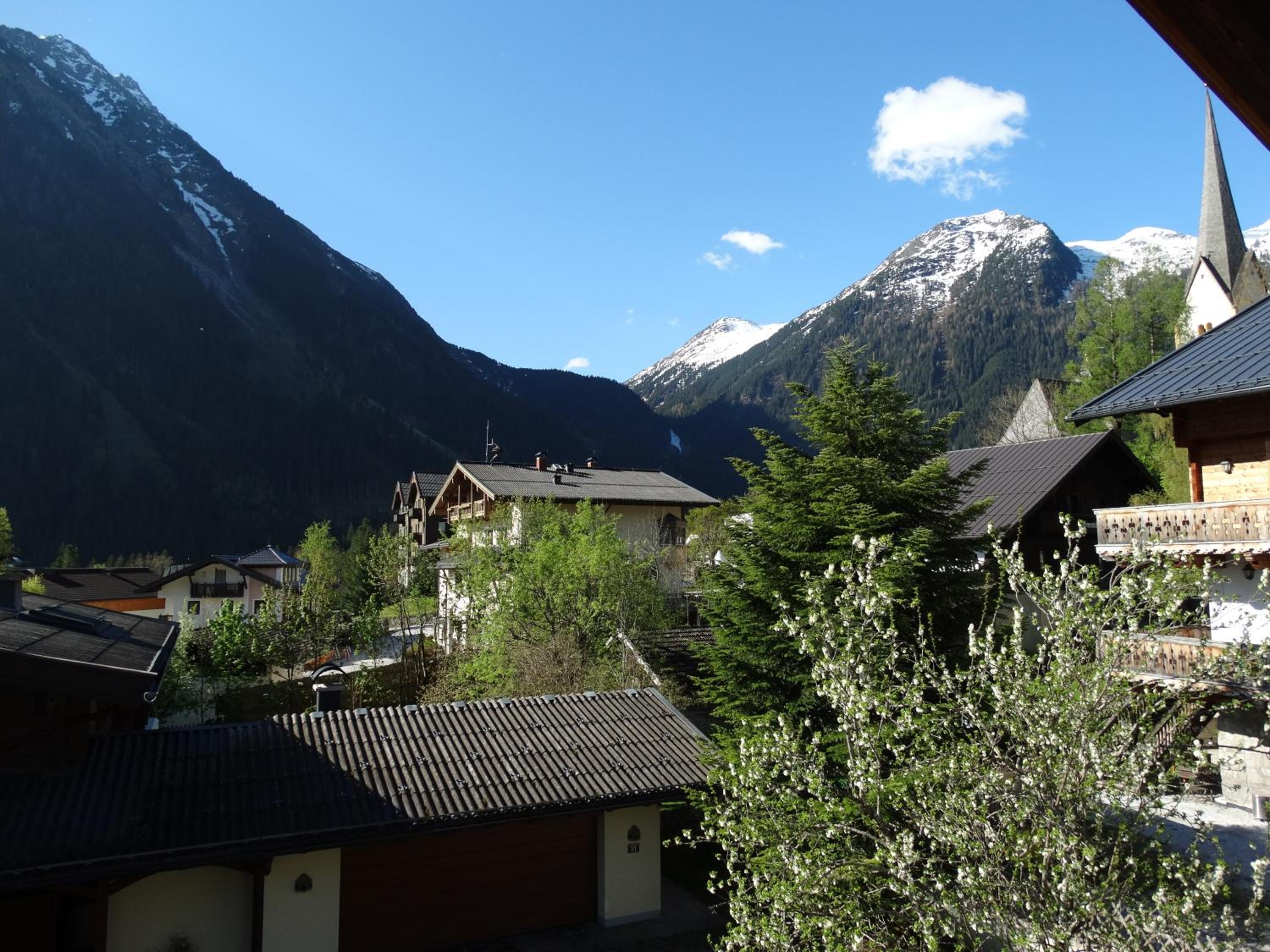 Double Room with Balcony photo 2