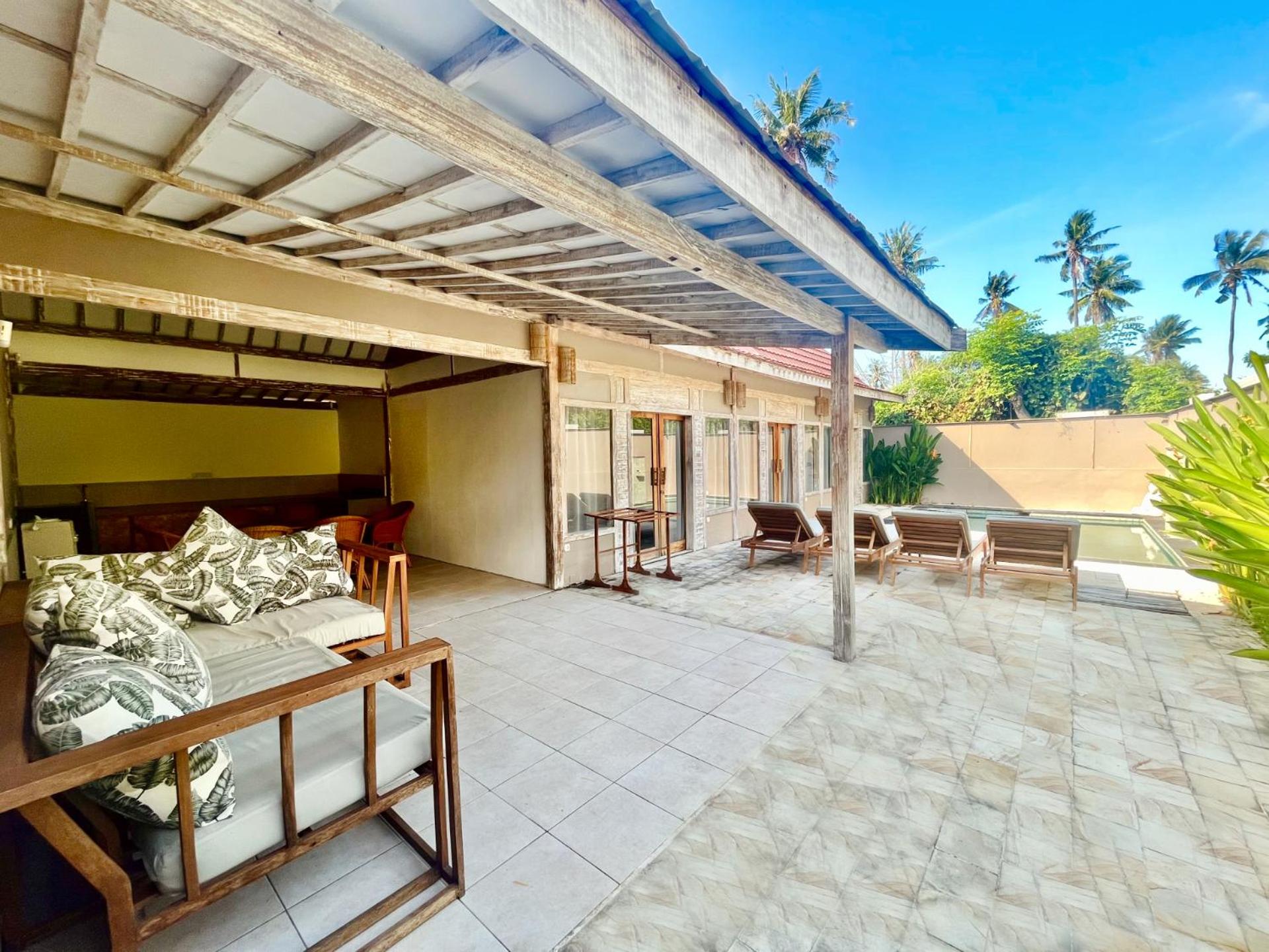 Three-Bedroom Villa - Photo 8