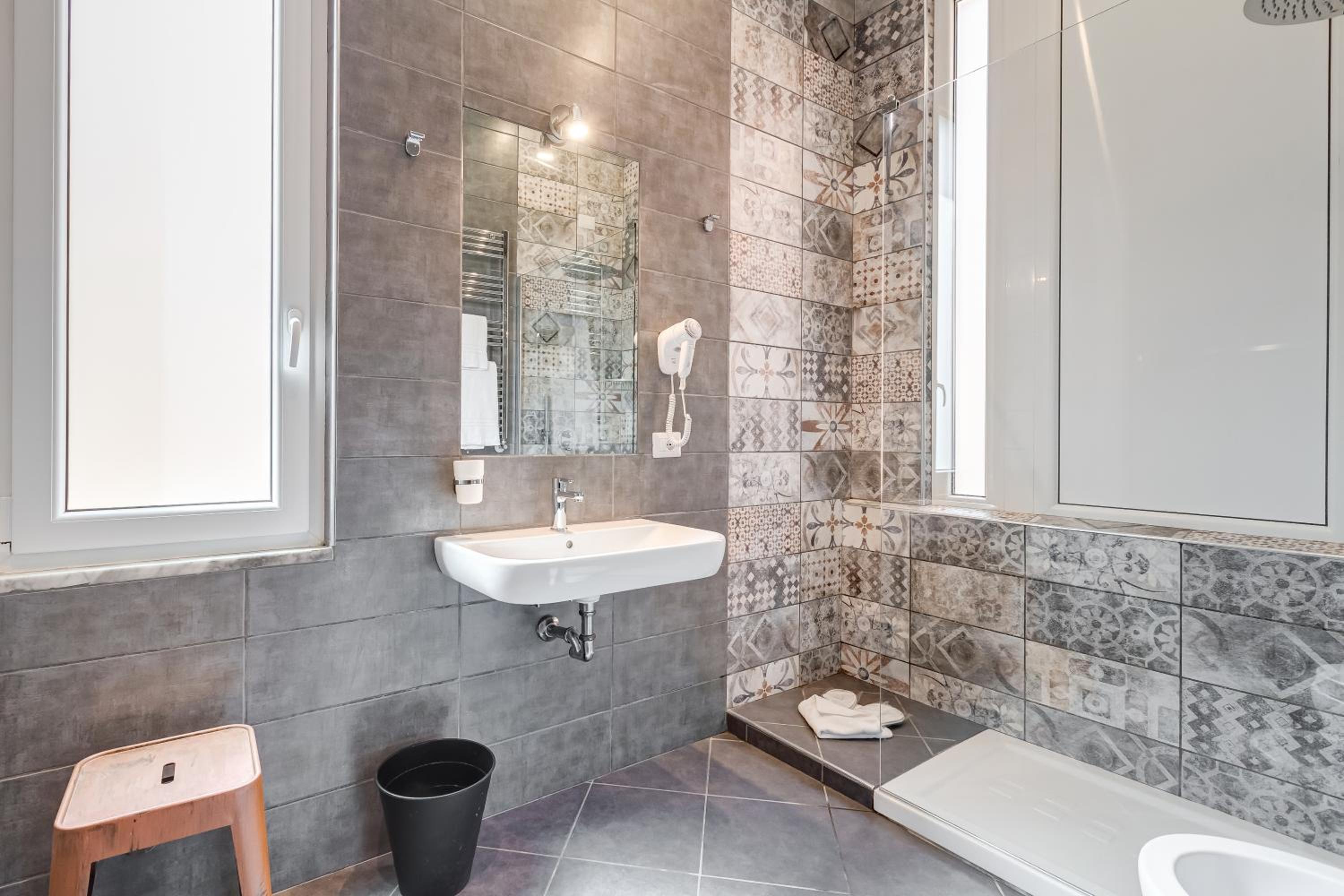 Deluxe Double Room with Spa Bath photo 2