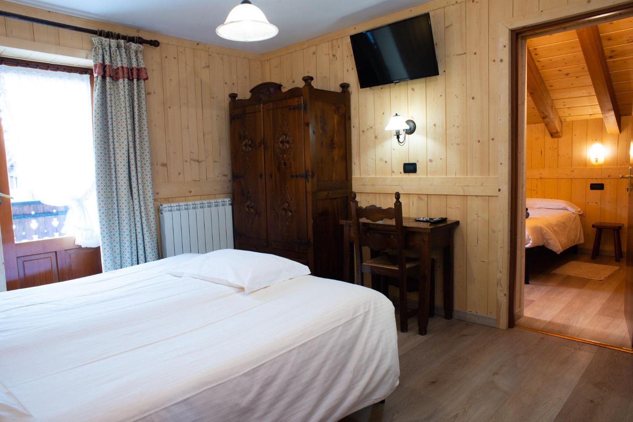 Quadruple Room - Photo 9