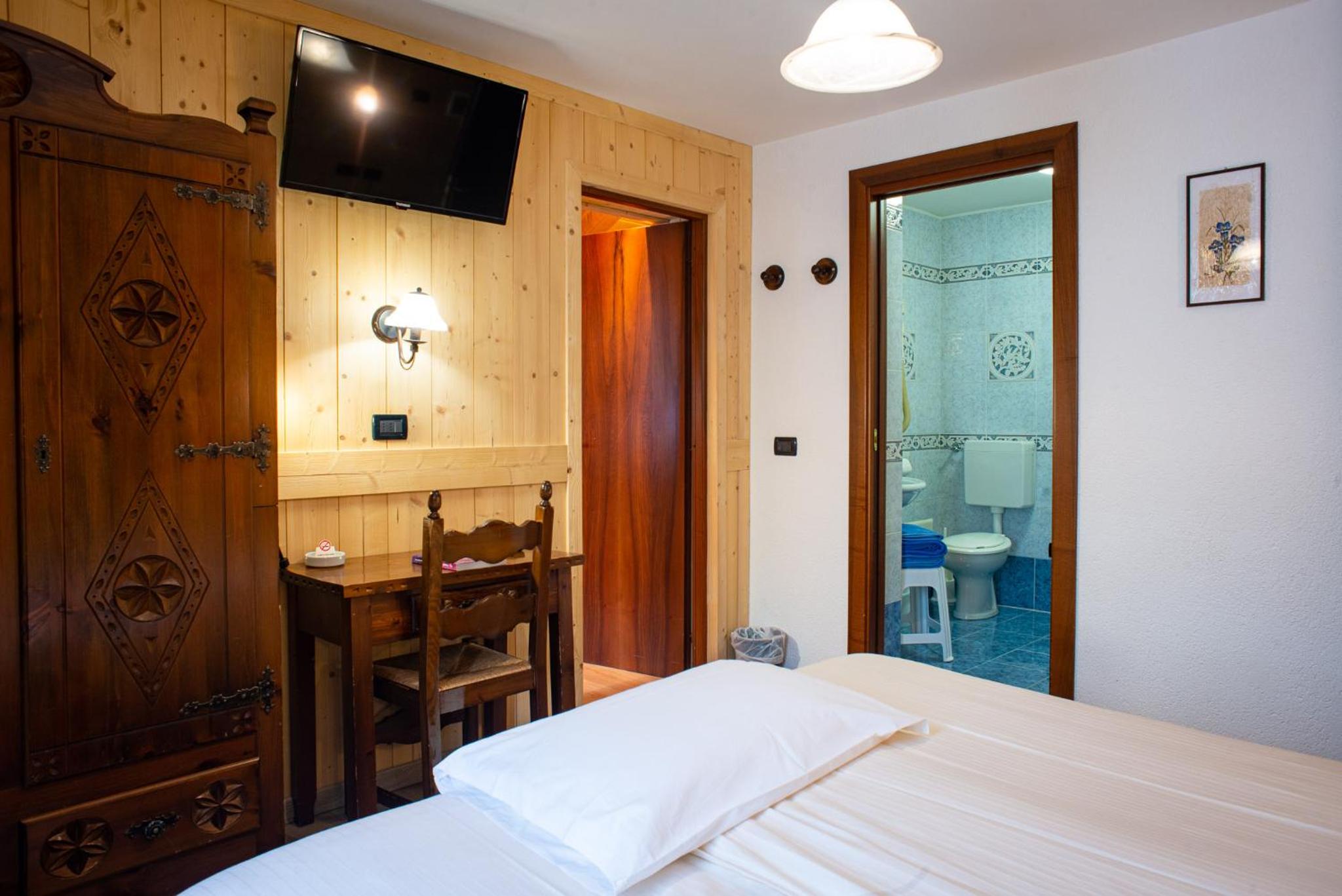 Quadruple Room - Photo 7