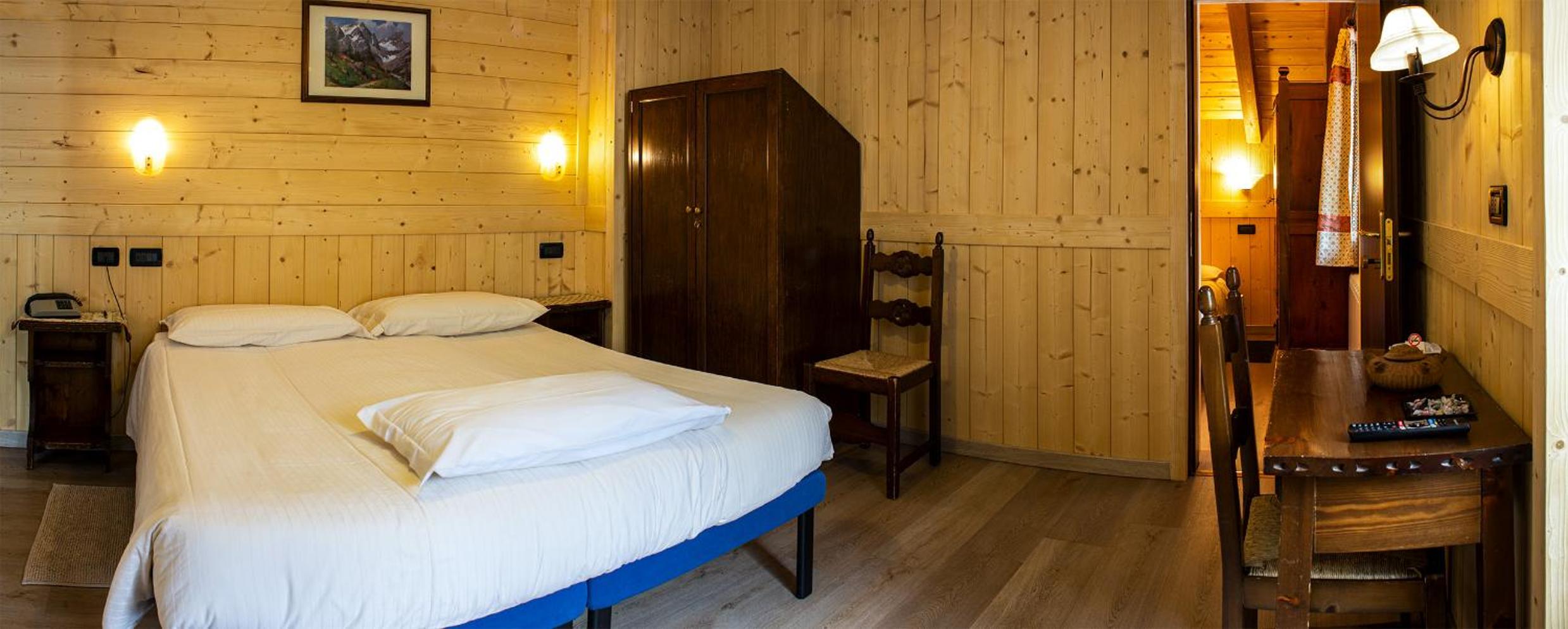 Quadruple Room - Photo 5