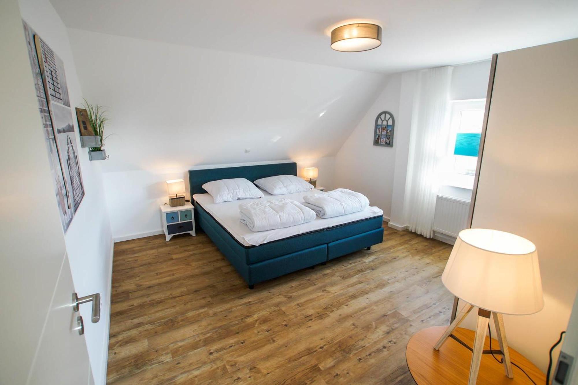 Two-Bedroom Apartment with Shower  photo 2