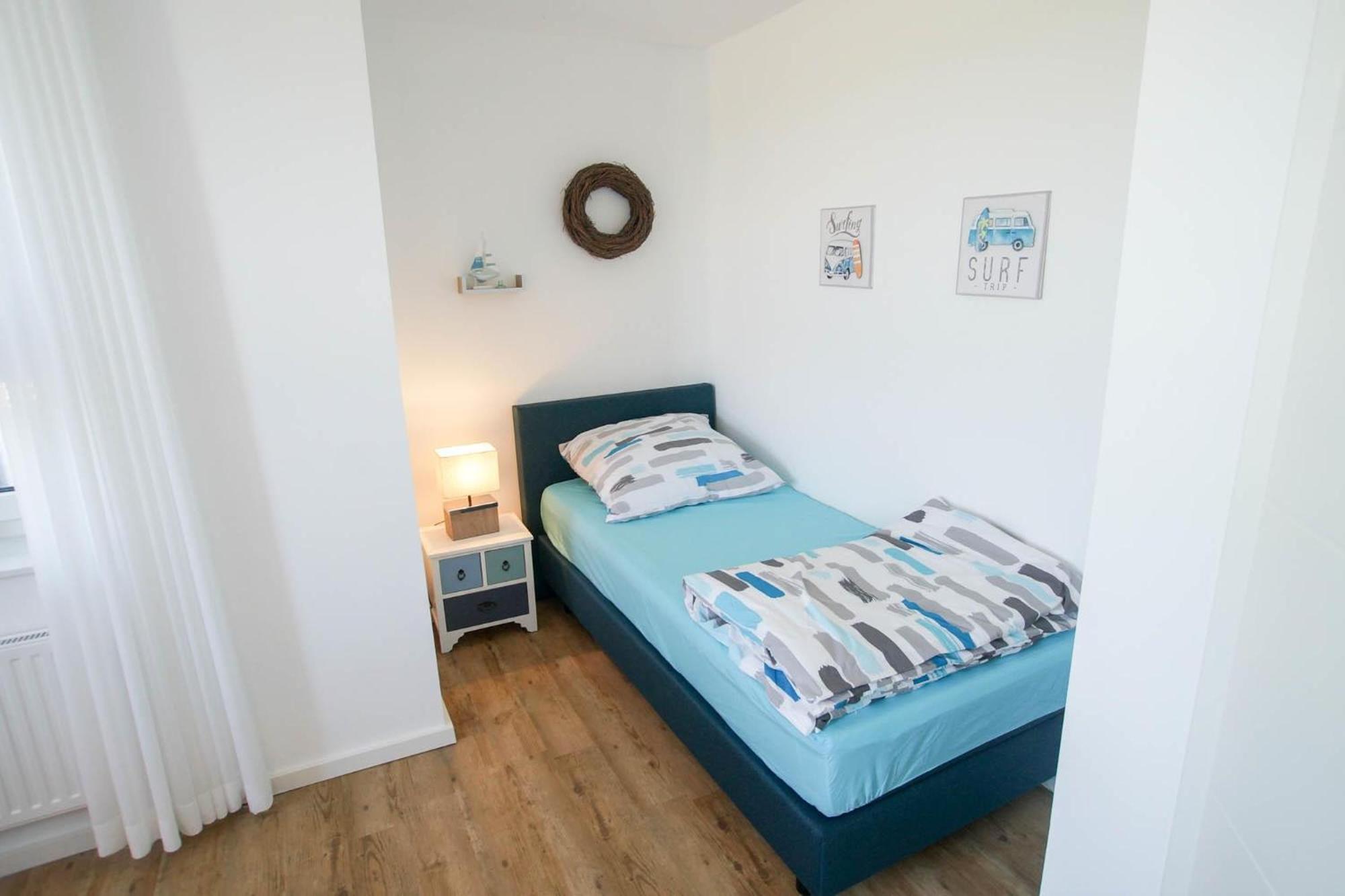 One-Bedroom Apartment with Shower photo 3