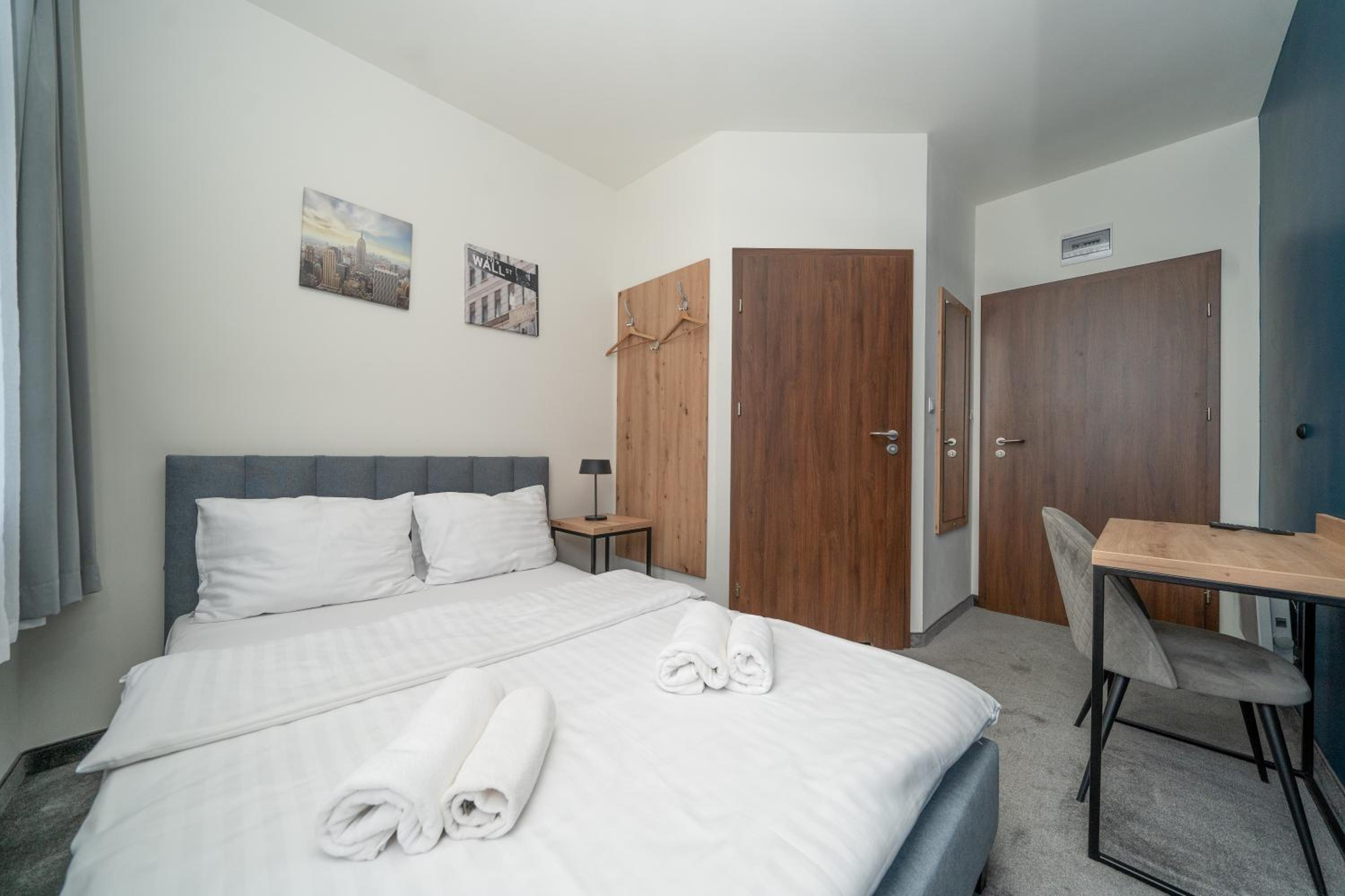 Double Room - Photo 3