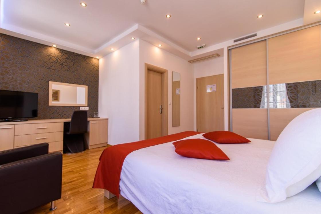 Deluxe Twin Room - Photo 4