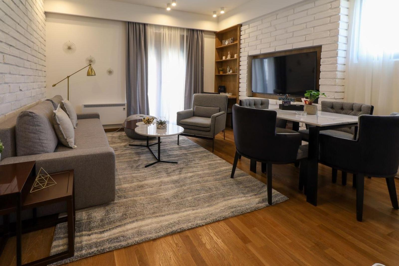Deluxe Queen Suite - Photo 88