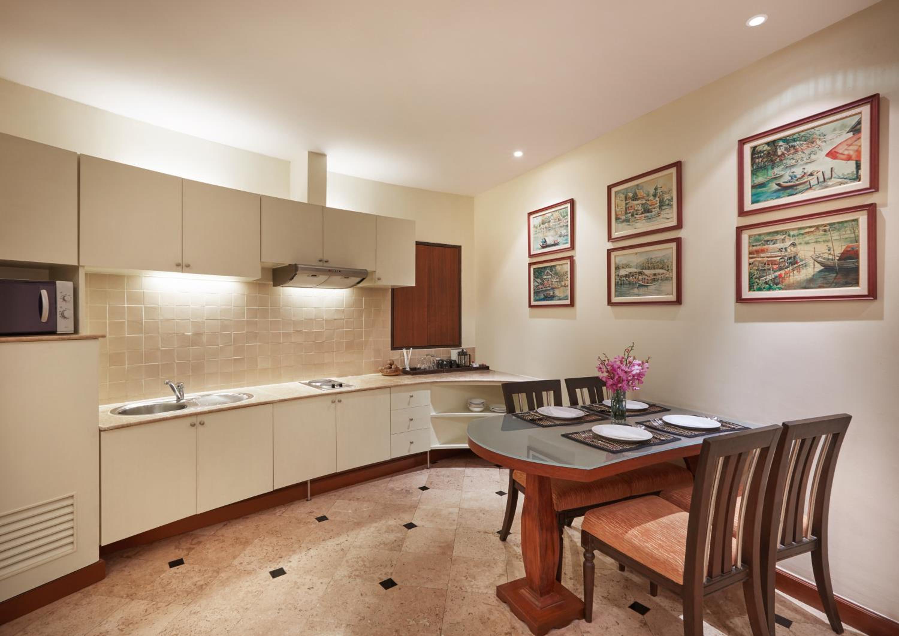 Ambassador Two-Bedroom Suite (Corner Wing) photo 3