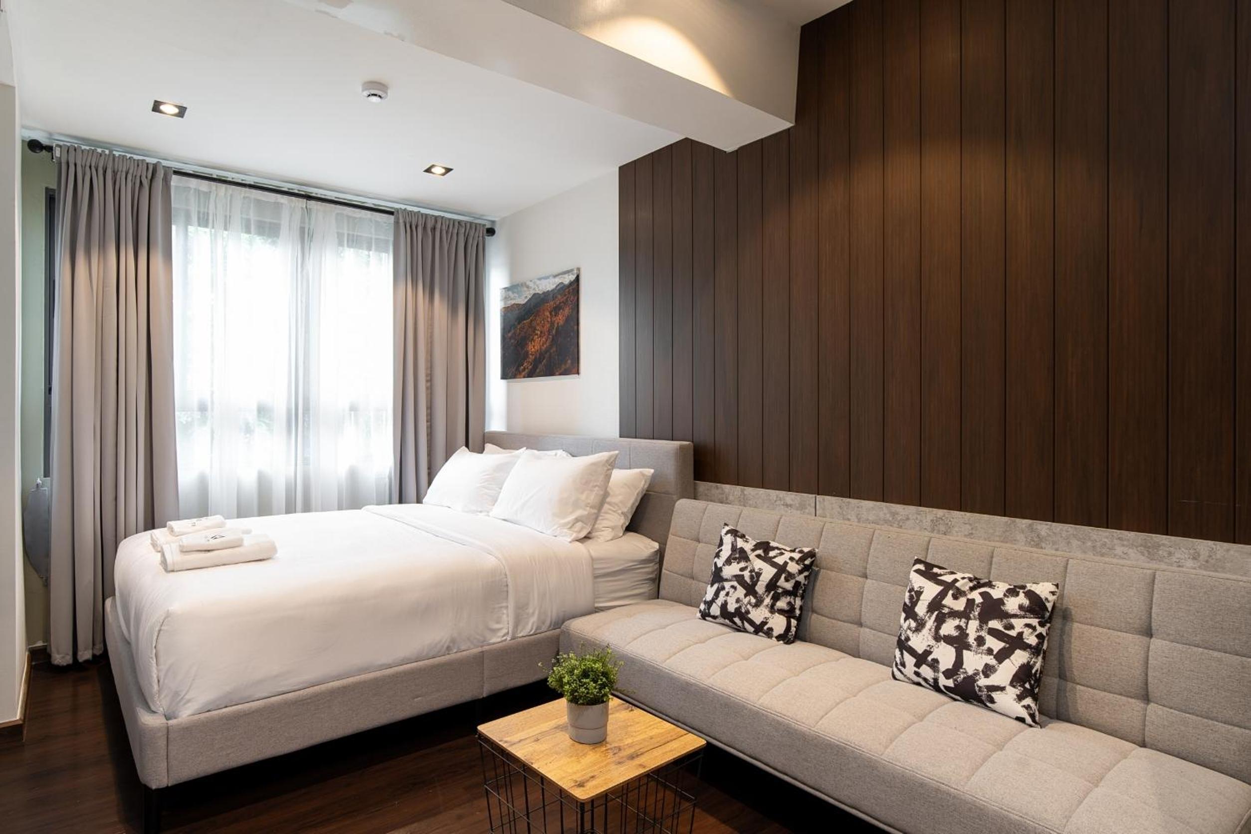 Queen Room - Photo 14