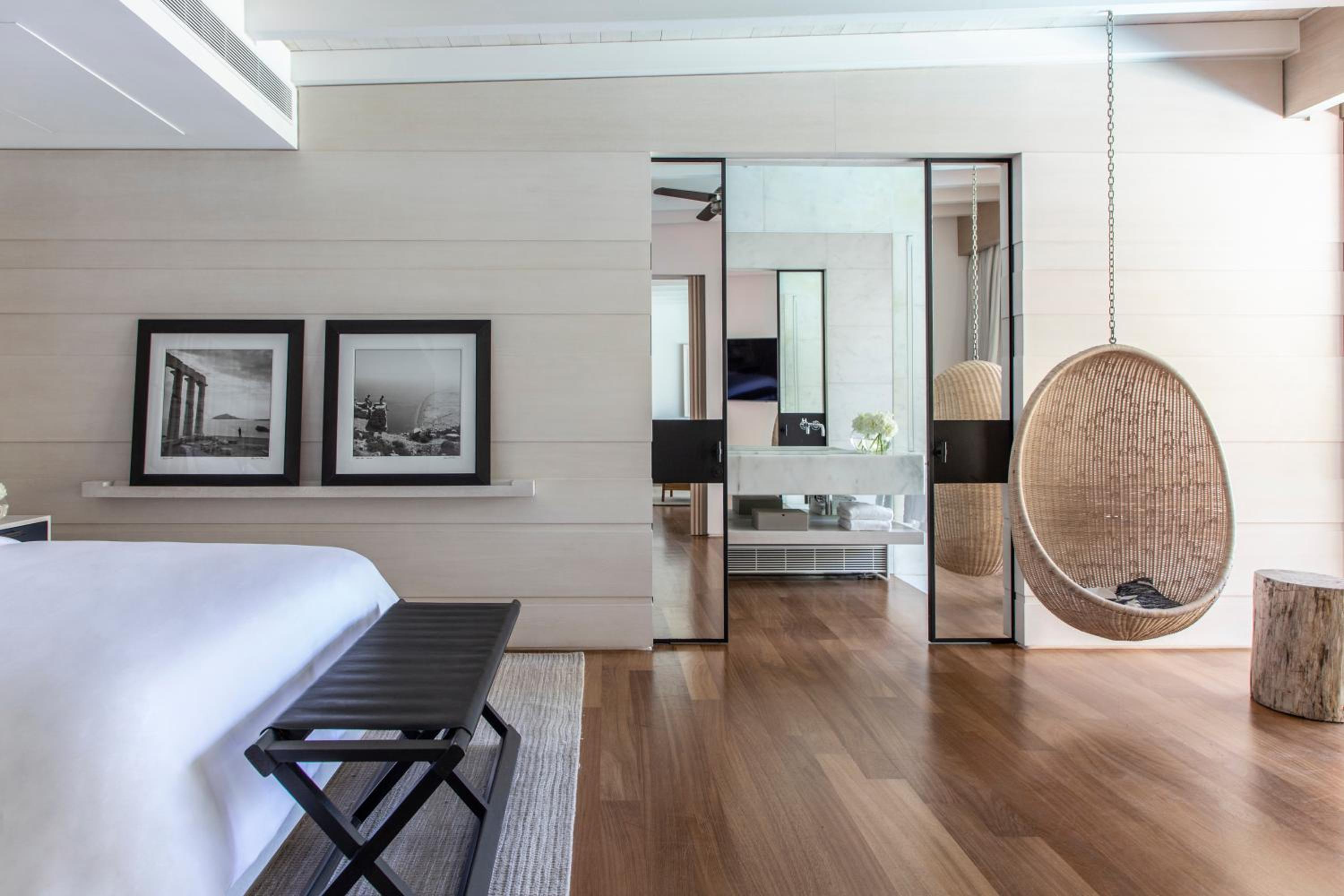 Bungalow Suite with Pool and Garden View photo 2