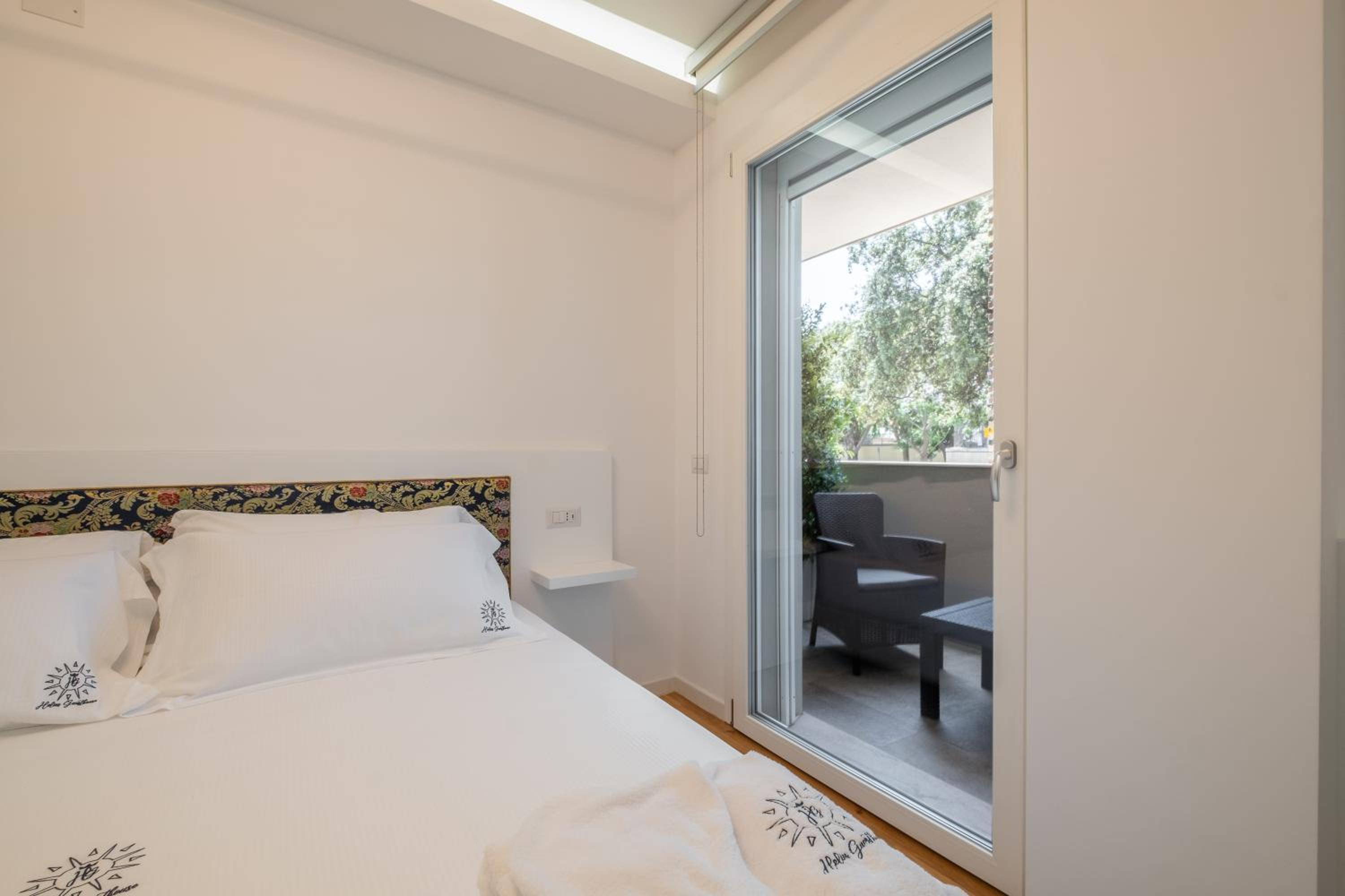 Double Room with Private Bathroom photo 3