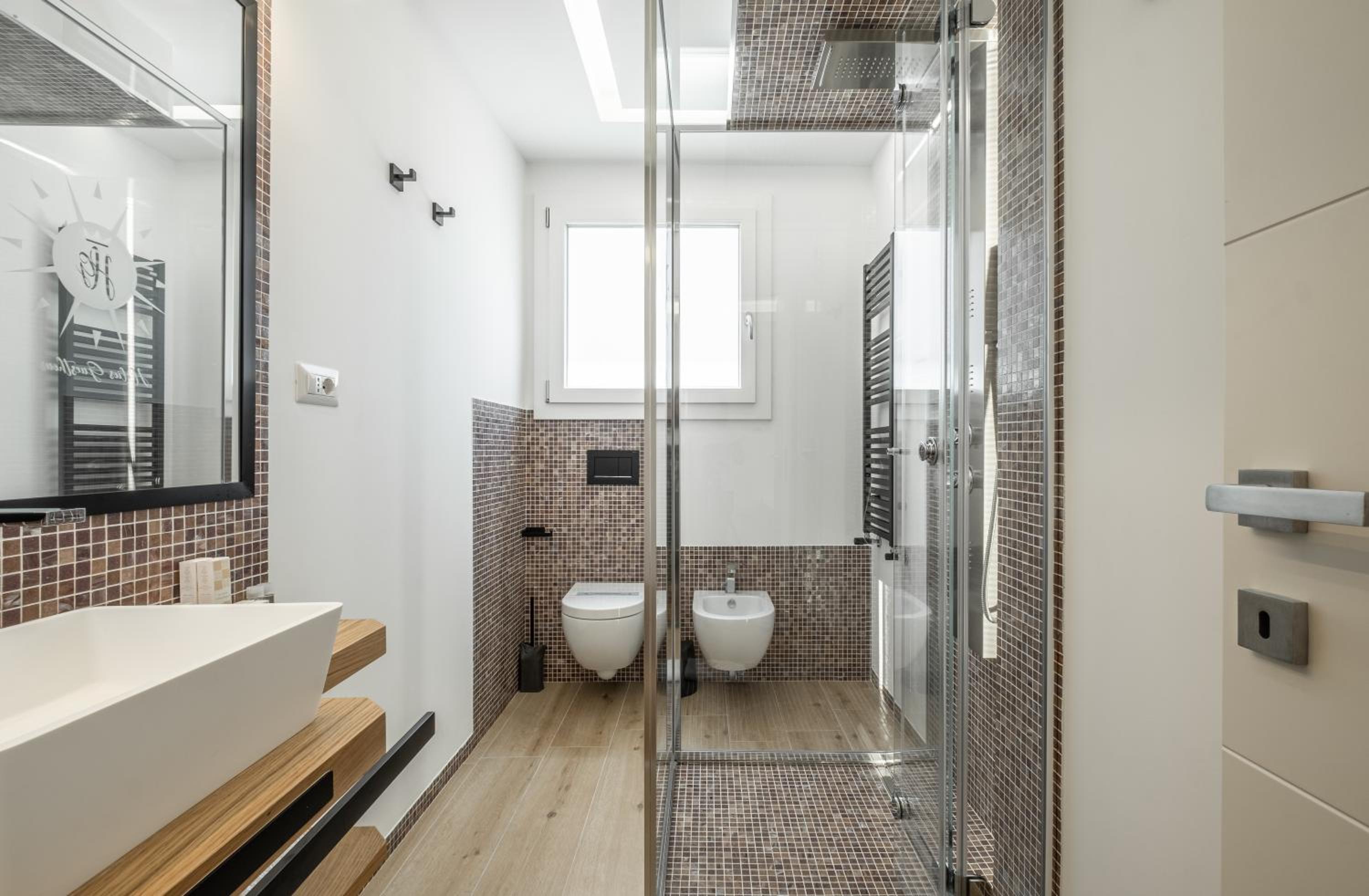 Triple Room with Private Bathroom - Photo 22