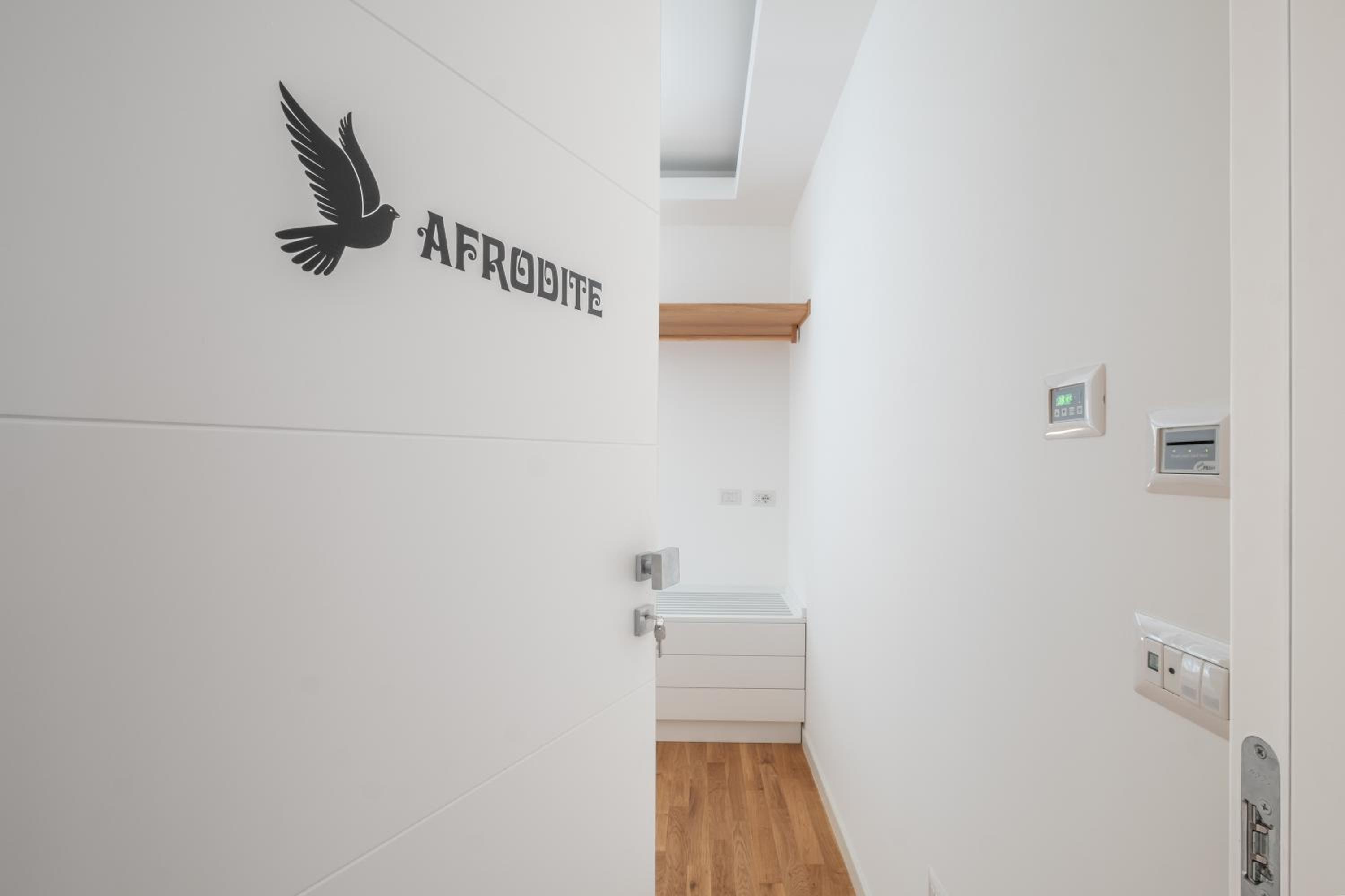 Double Room with Private Bathroom - Photo 11