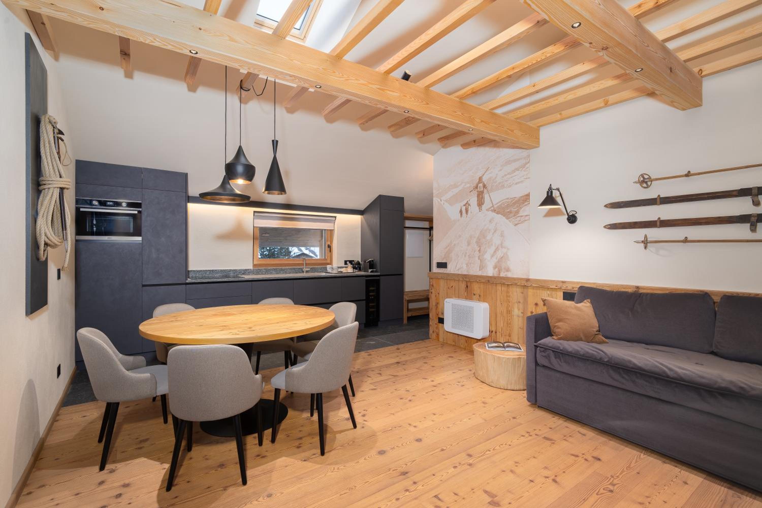 Two-Bedroom Apartment with Balcony and Terrace