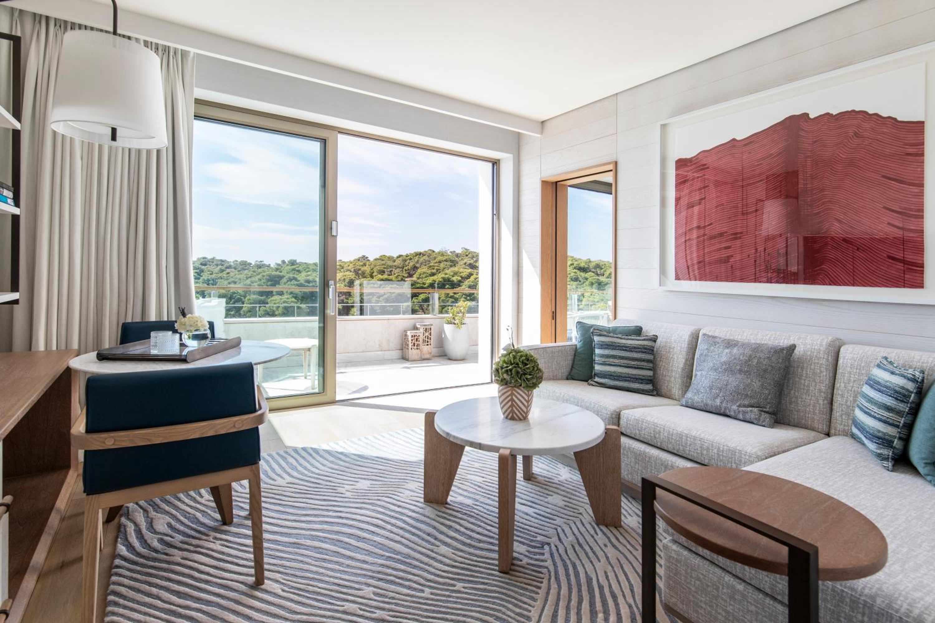 Arion Pine-View Executive Suite King