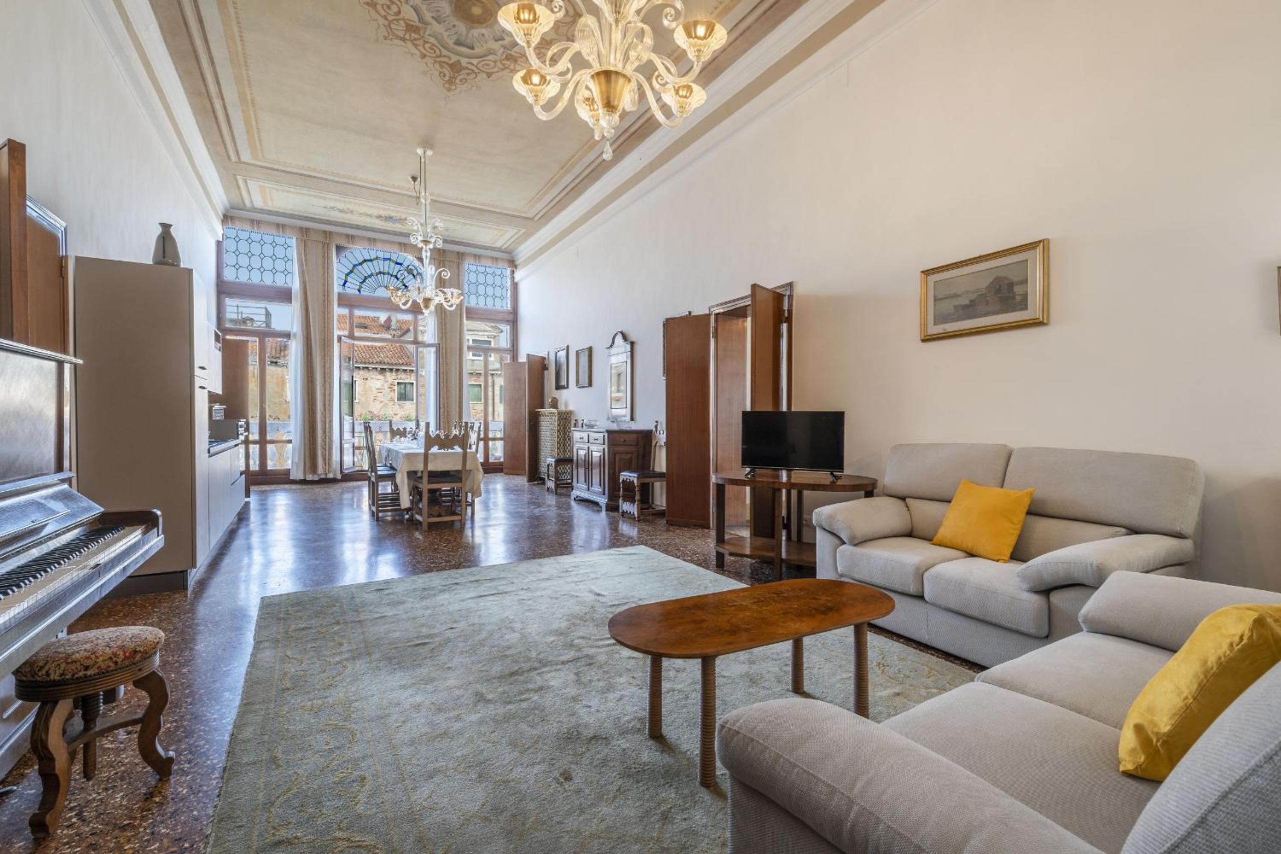 Superior Apartment photo 1