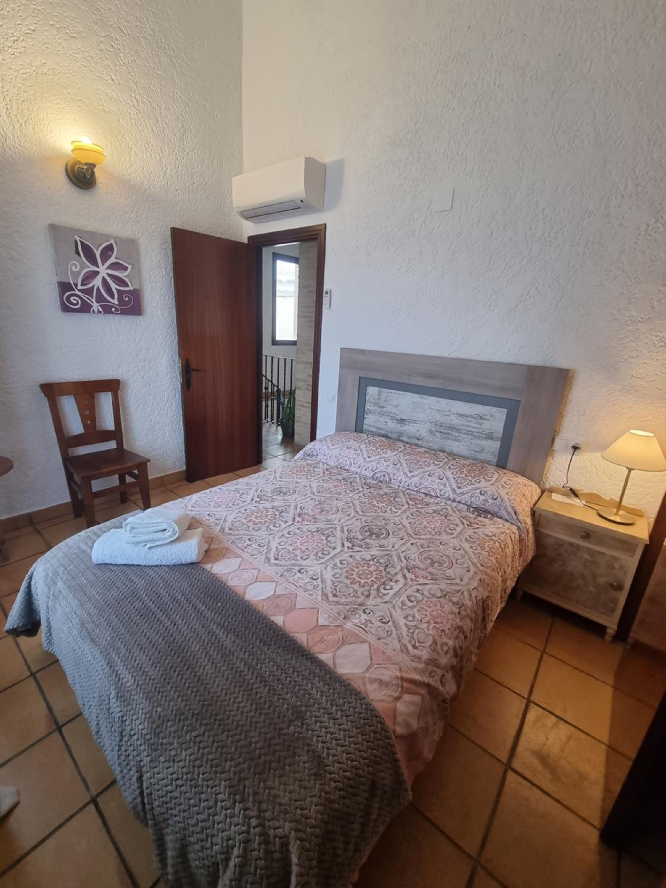 Double Room - Photo 5