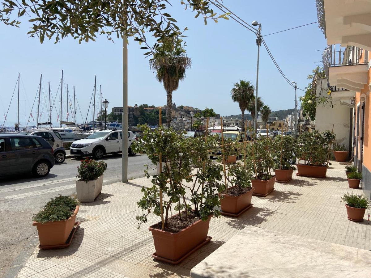 Studio Apartment with Sea View