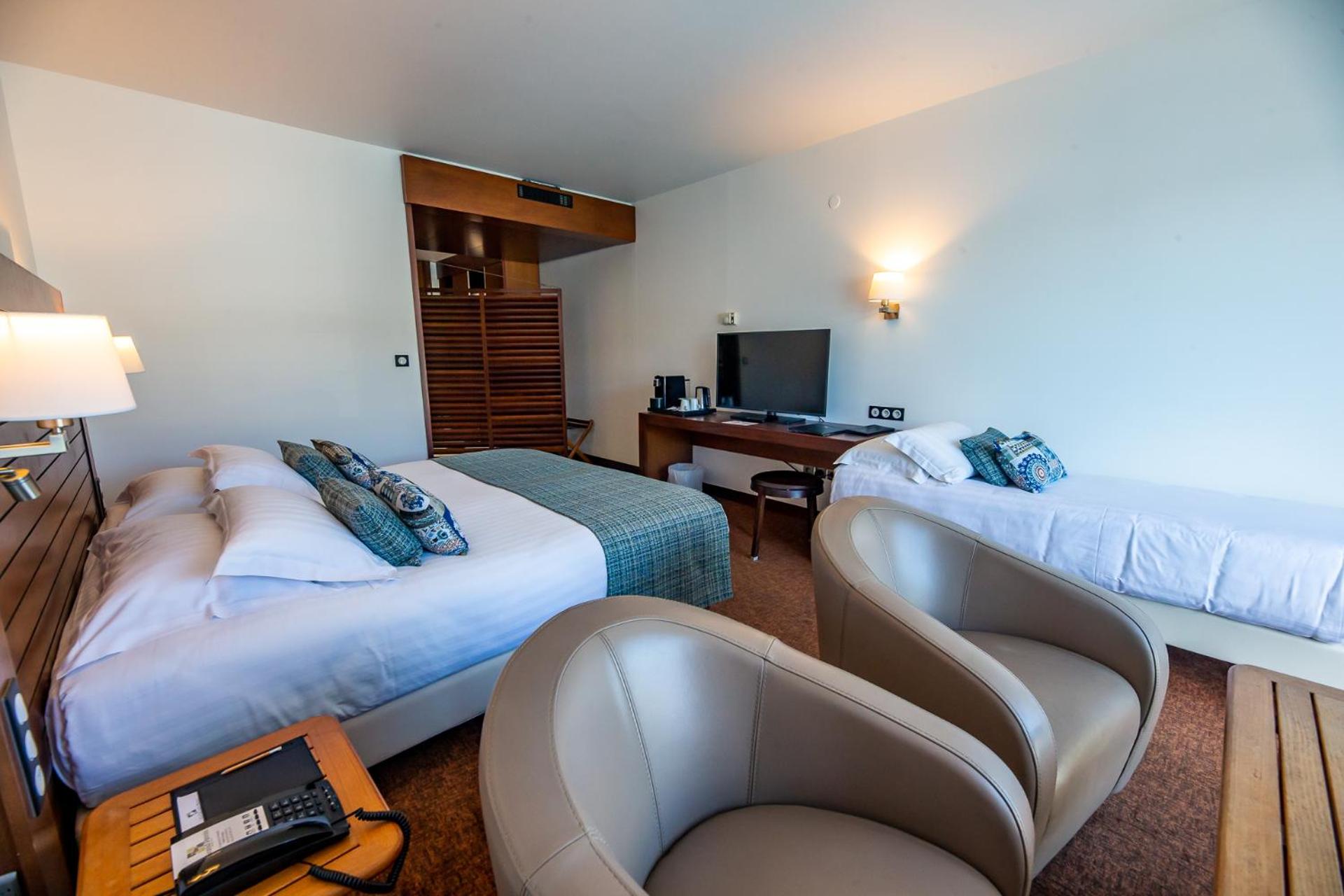Superior Triple Room With Sea View photo 2