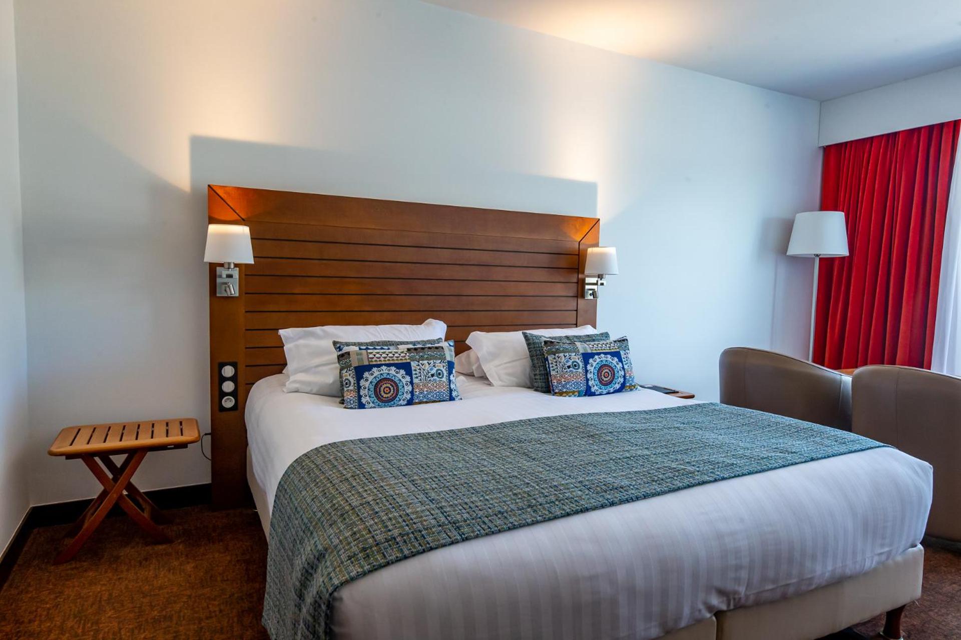 Double or Twin Room with Harbor View - Photo 4