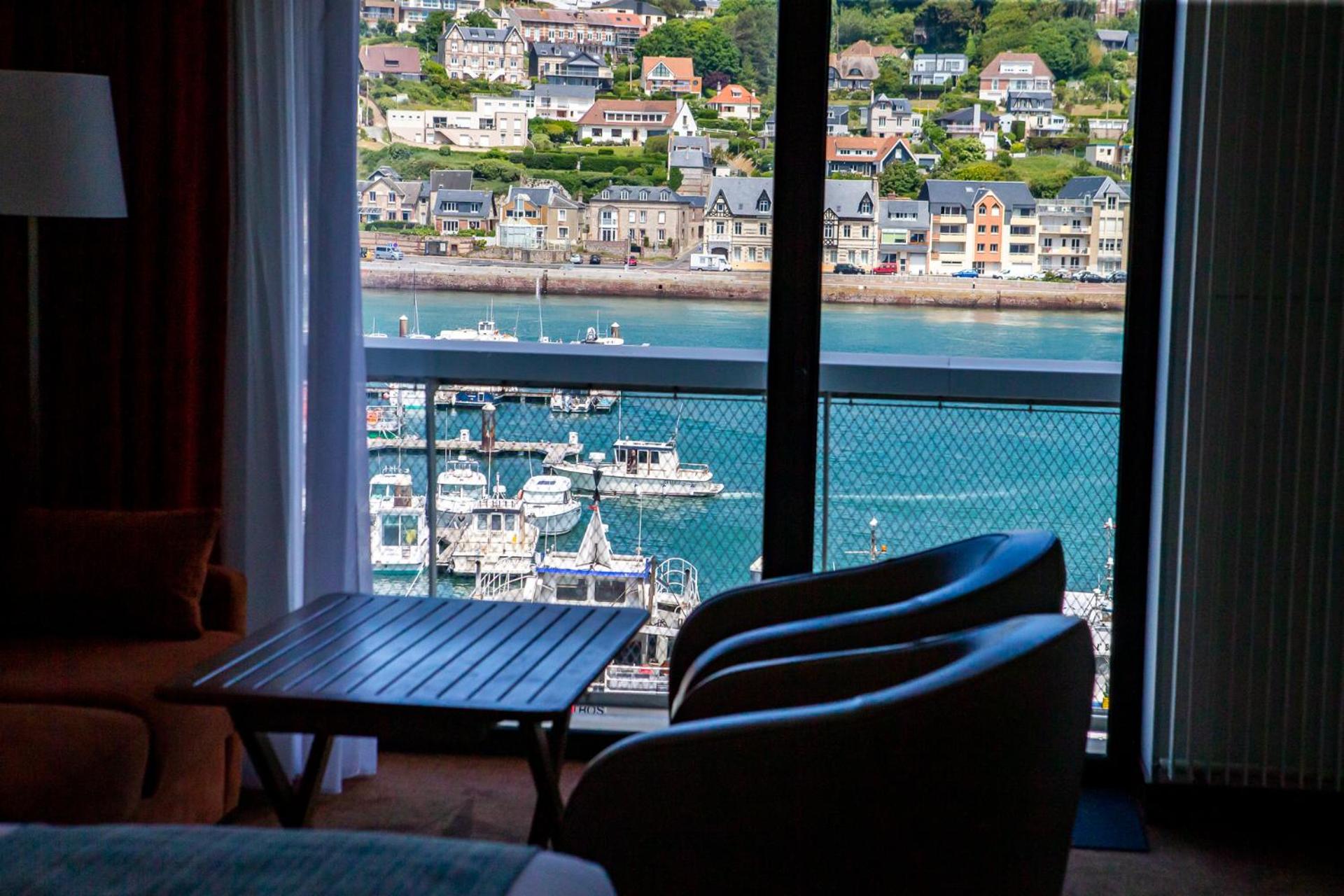 Double or Twin Room with Harbor View - Photo 6