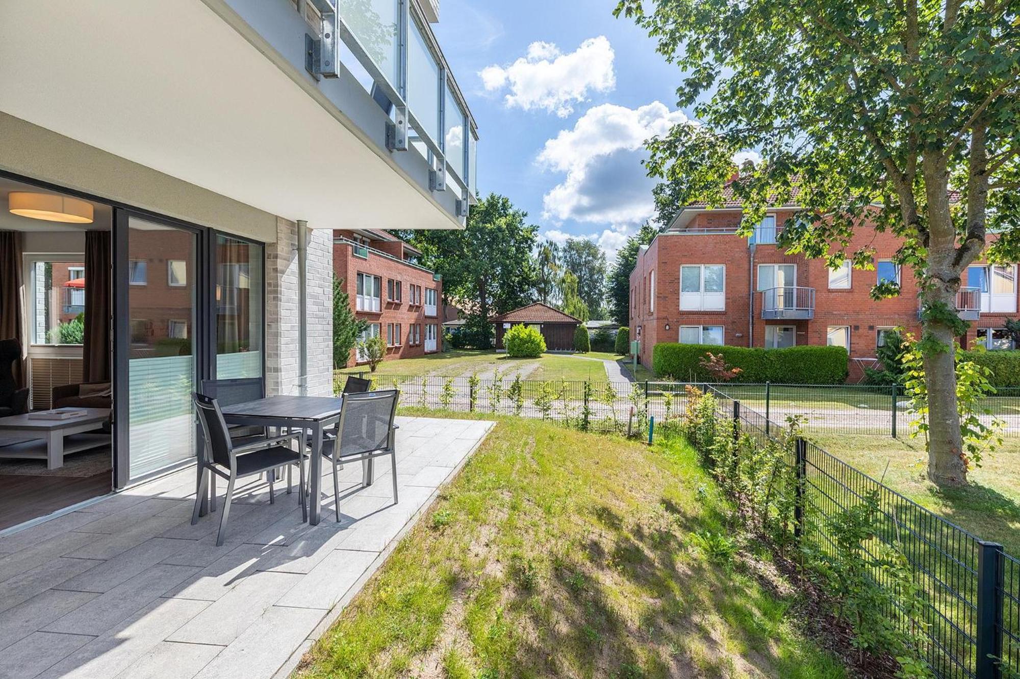 Apartment with Terrace photo 2