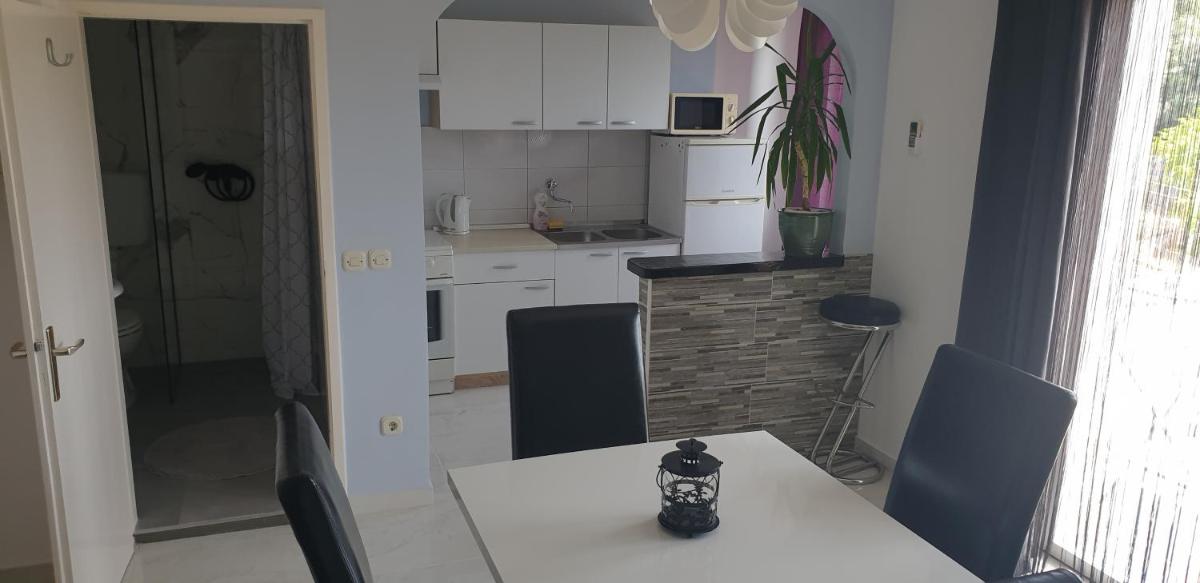 Apartment with Balcony - Photo 13