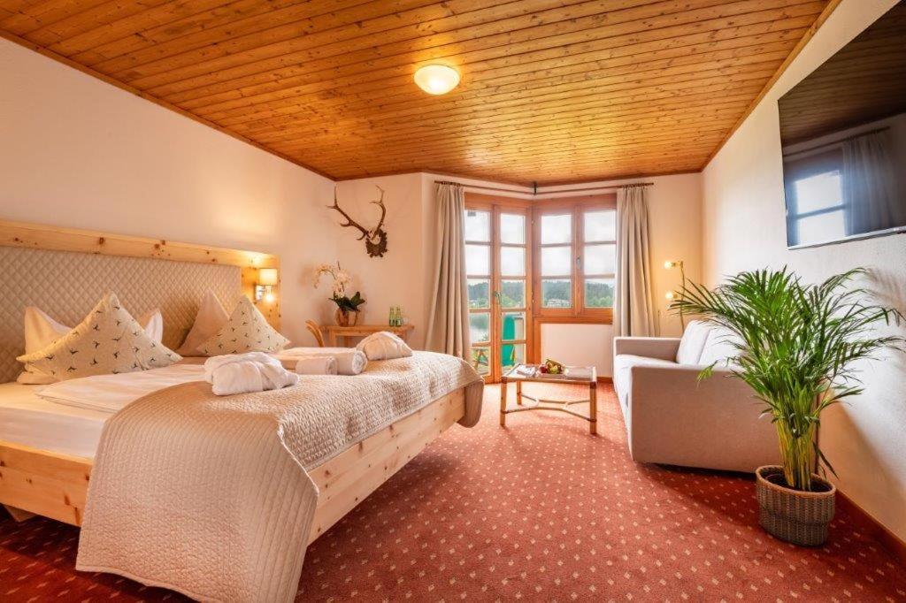 Double Room with Lake View photo 1