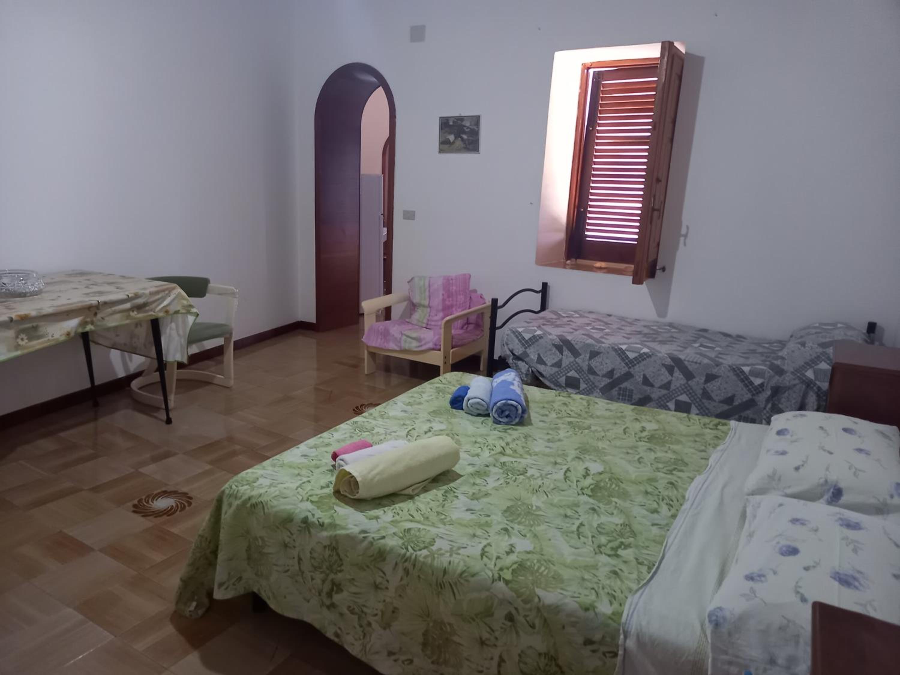 Three-Bedroom Apartment - Photo 8
