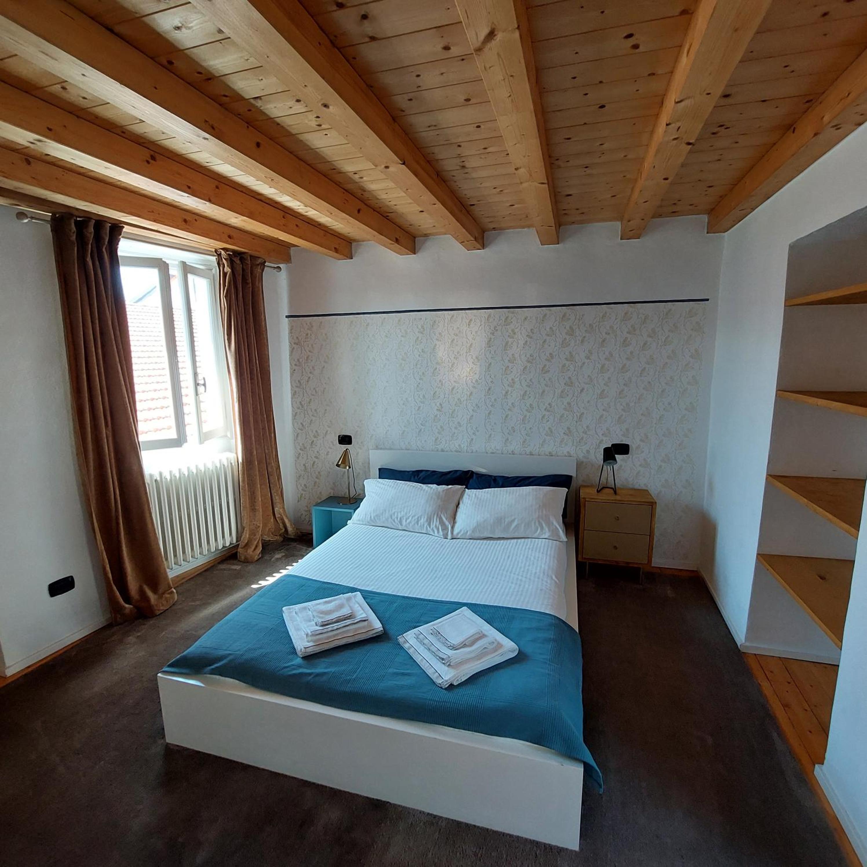 Apartment - Split Level photo 3