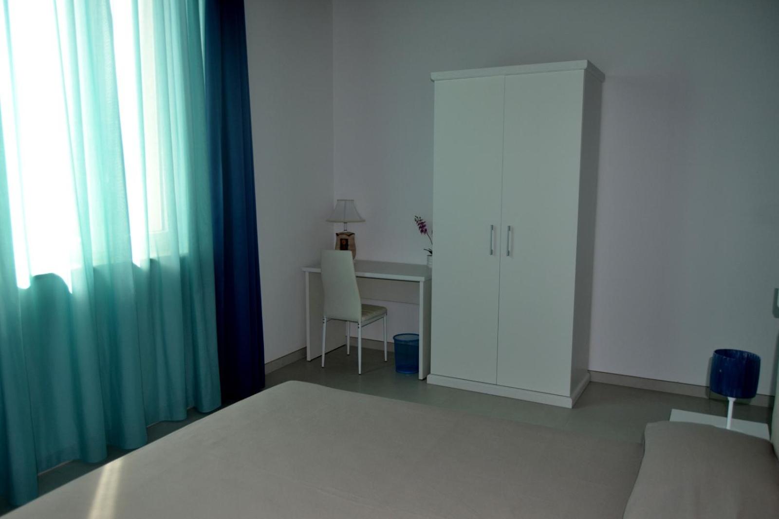 Large Double Room - Photo 28