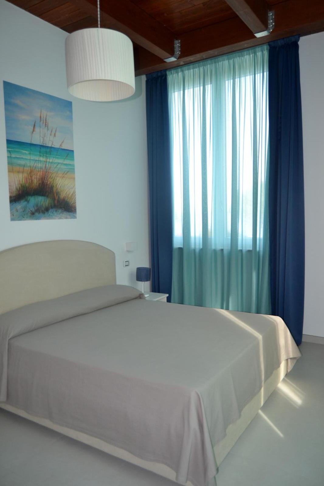 Large Double Room - Photo 27