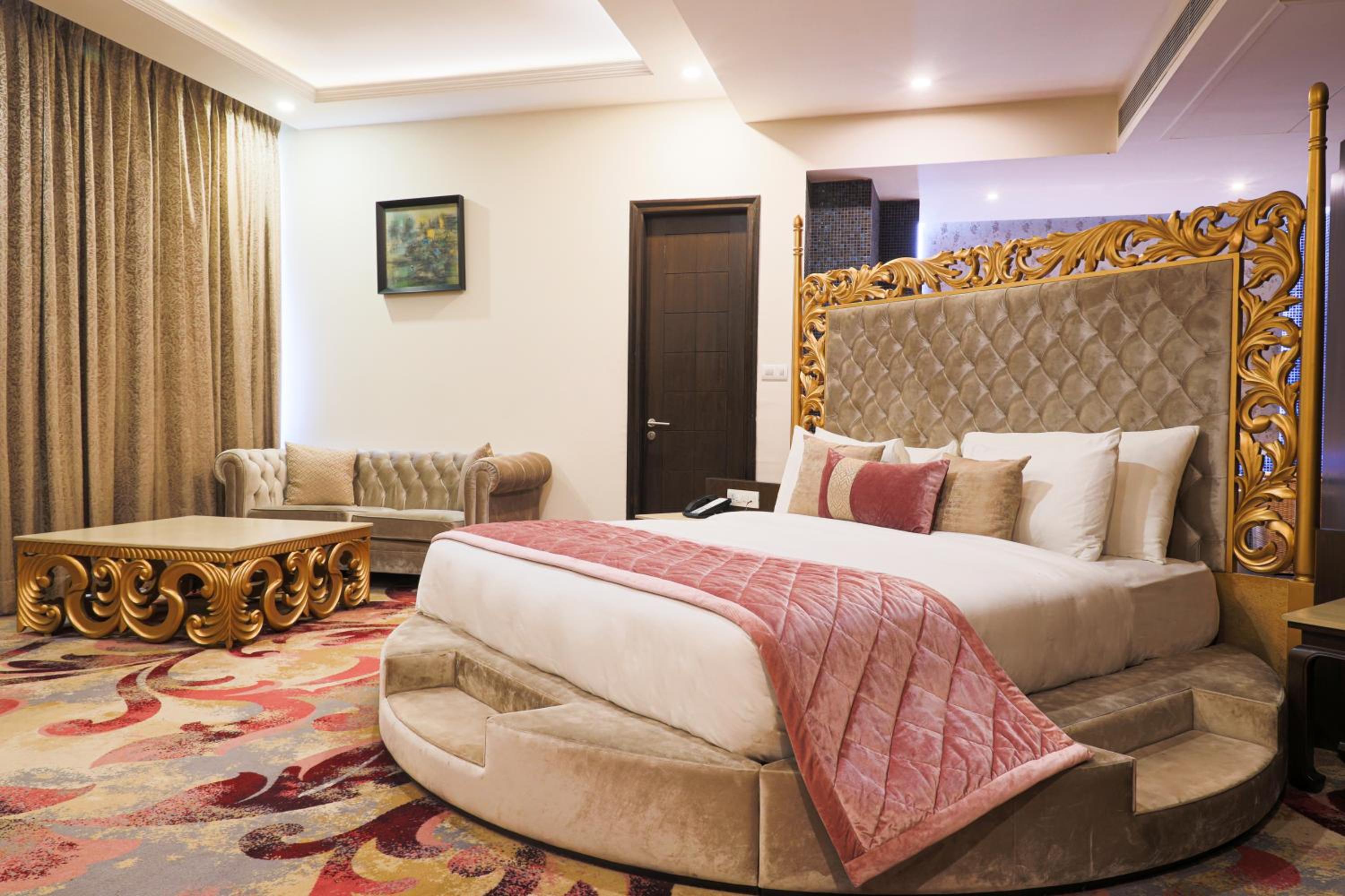 Executive Suite - Photo 7