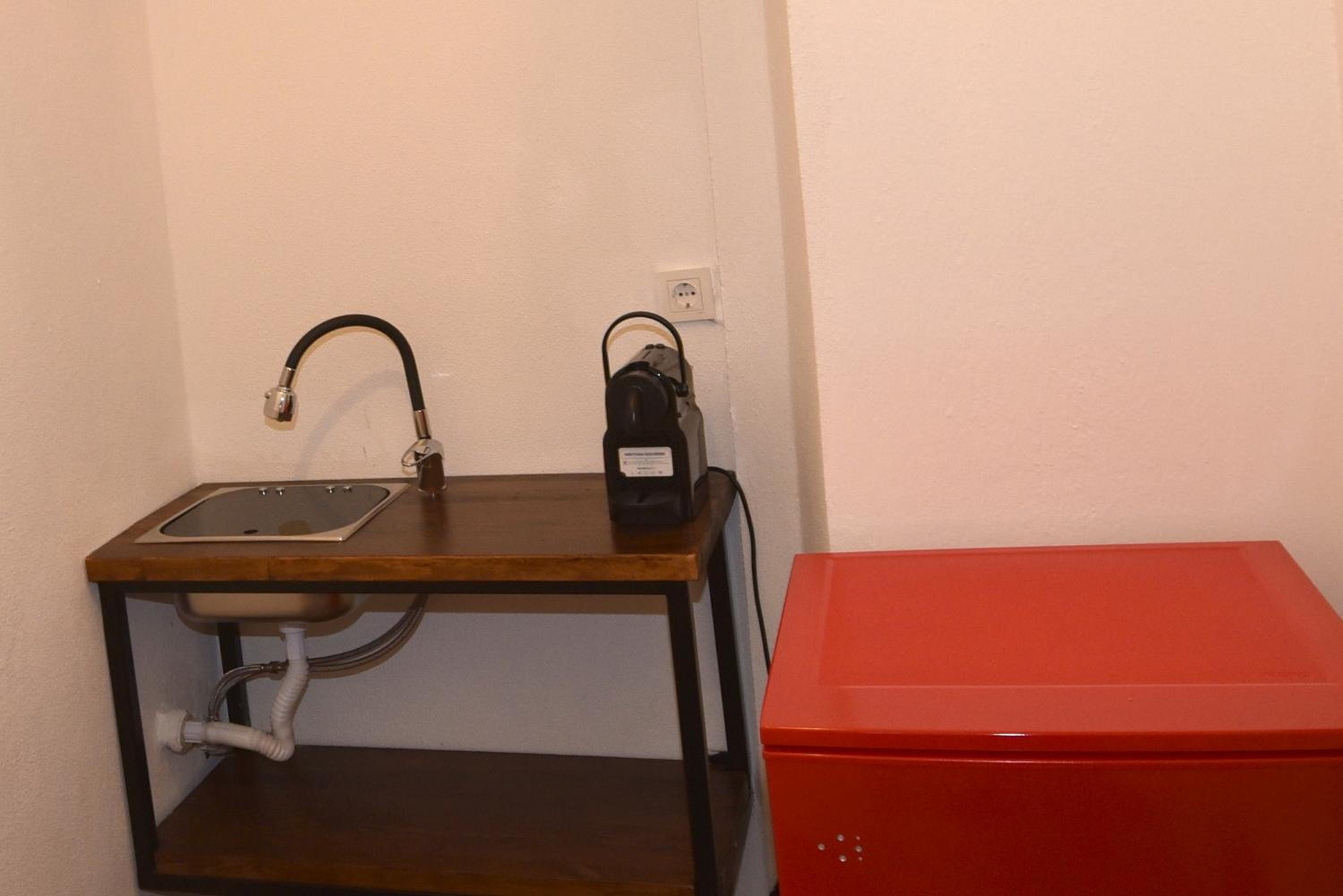 Standard Double Room - Photo 22