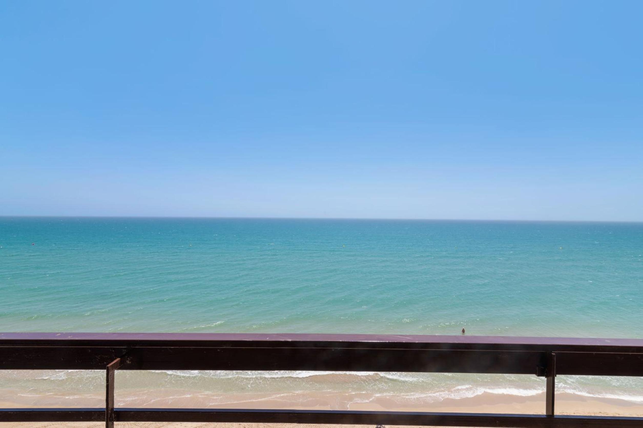 Superior Double or Twin Room with Sea View - Photo 2
